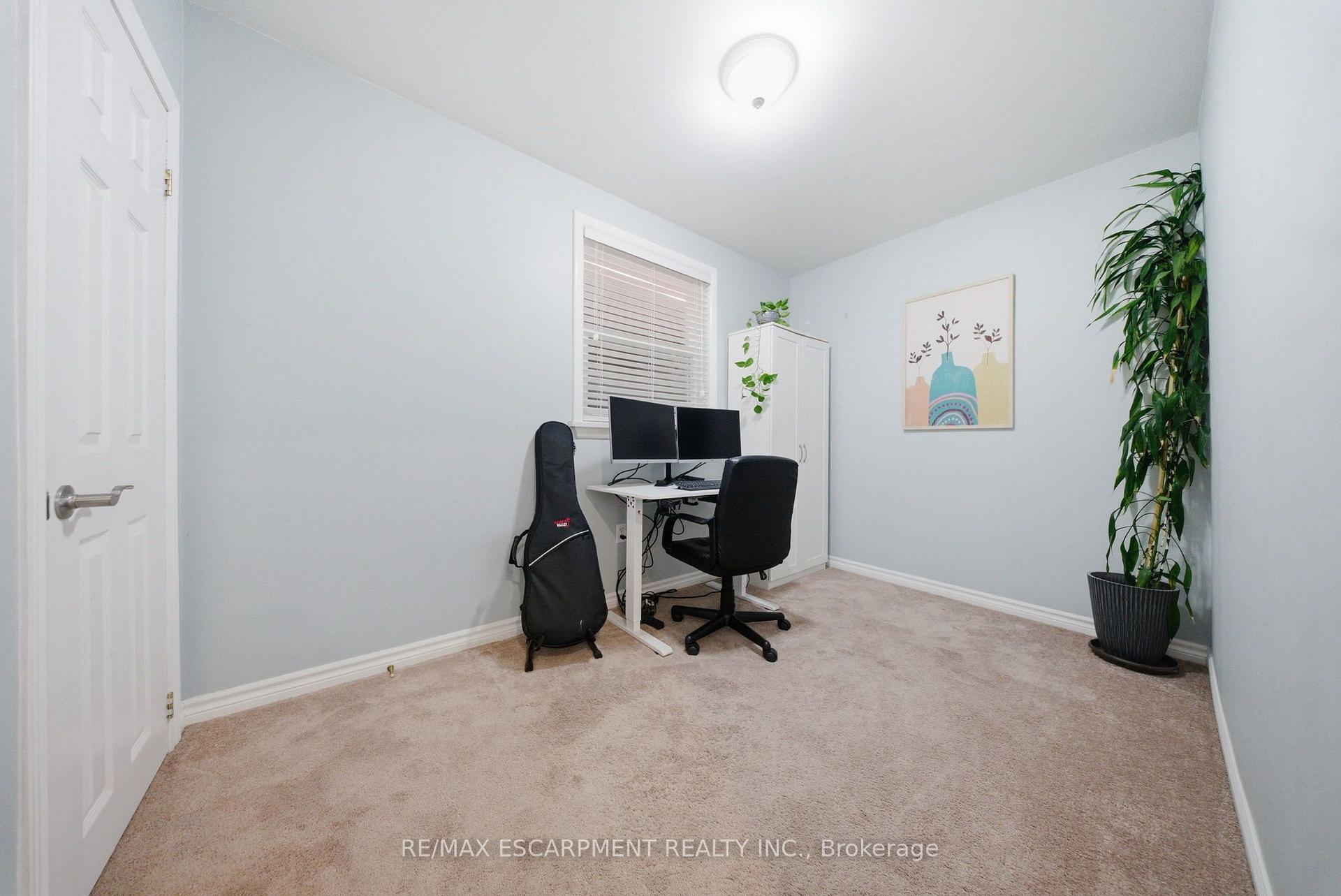 Photo 14 of 36 Queensdale Avenue W, Hamilton, Southam — HOMEH