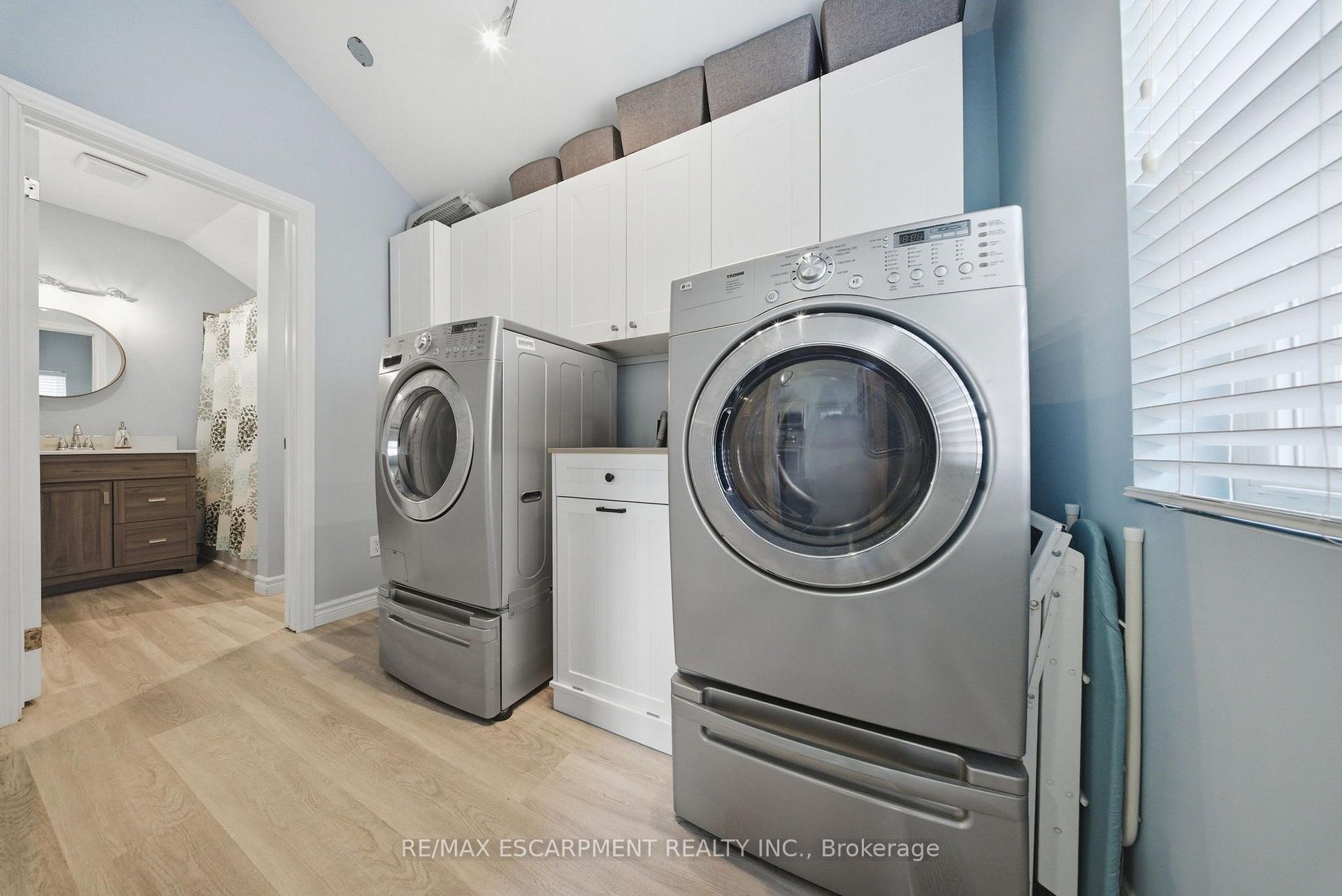 Photo 15 of 36 Queensdale Avenue W, Hamilton, Southam — HOMEH