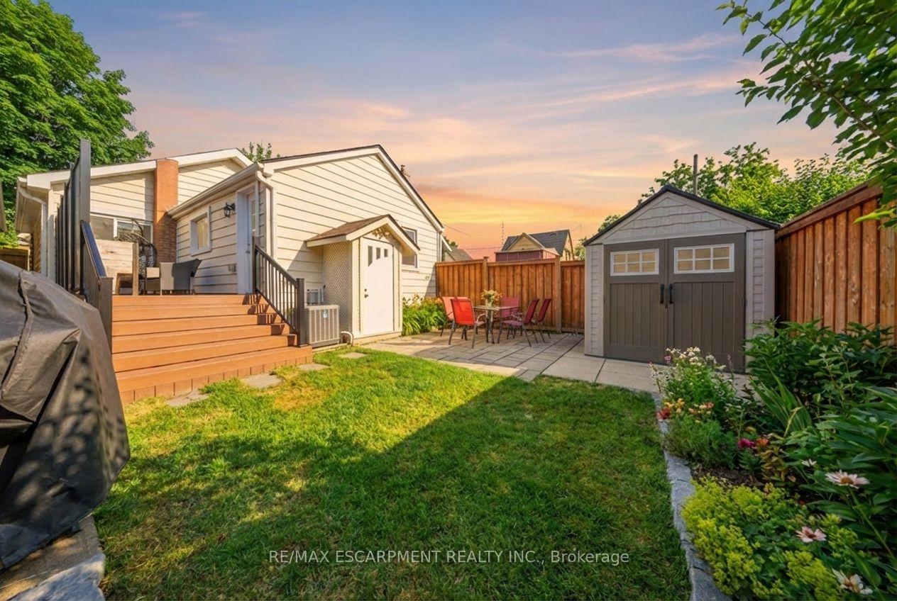 Photo 20 of 36 Queensdale Avenue W, Hamilton, Southam — HOMEH