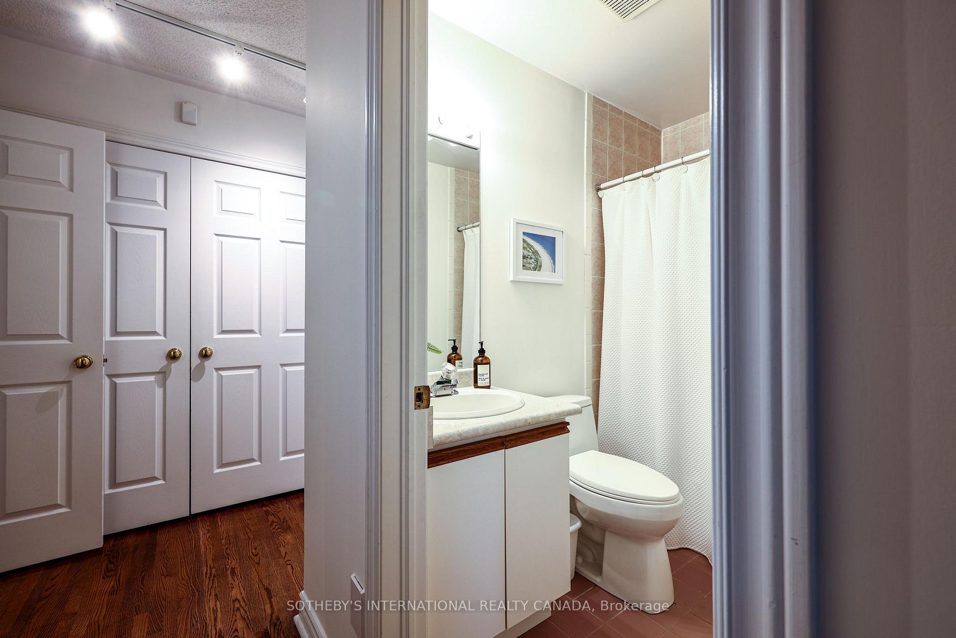 Photo 19 of 33 Captain Armstrong Lane, Markham, Sherwood-Amberglen — HOMEH