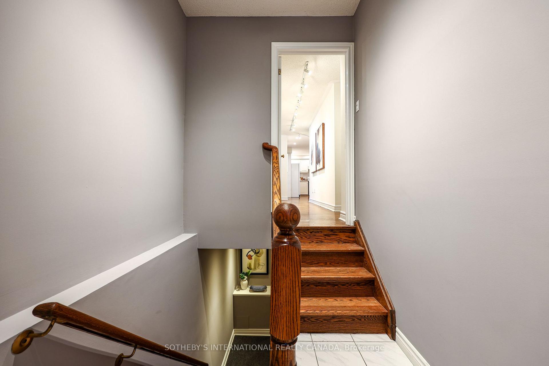 Photo 21 of 33 Captain Armstrong Lane, Markham, Sherwood-Amberglen — HOMEH