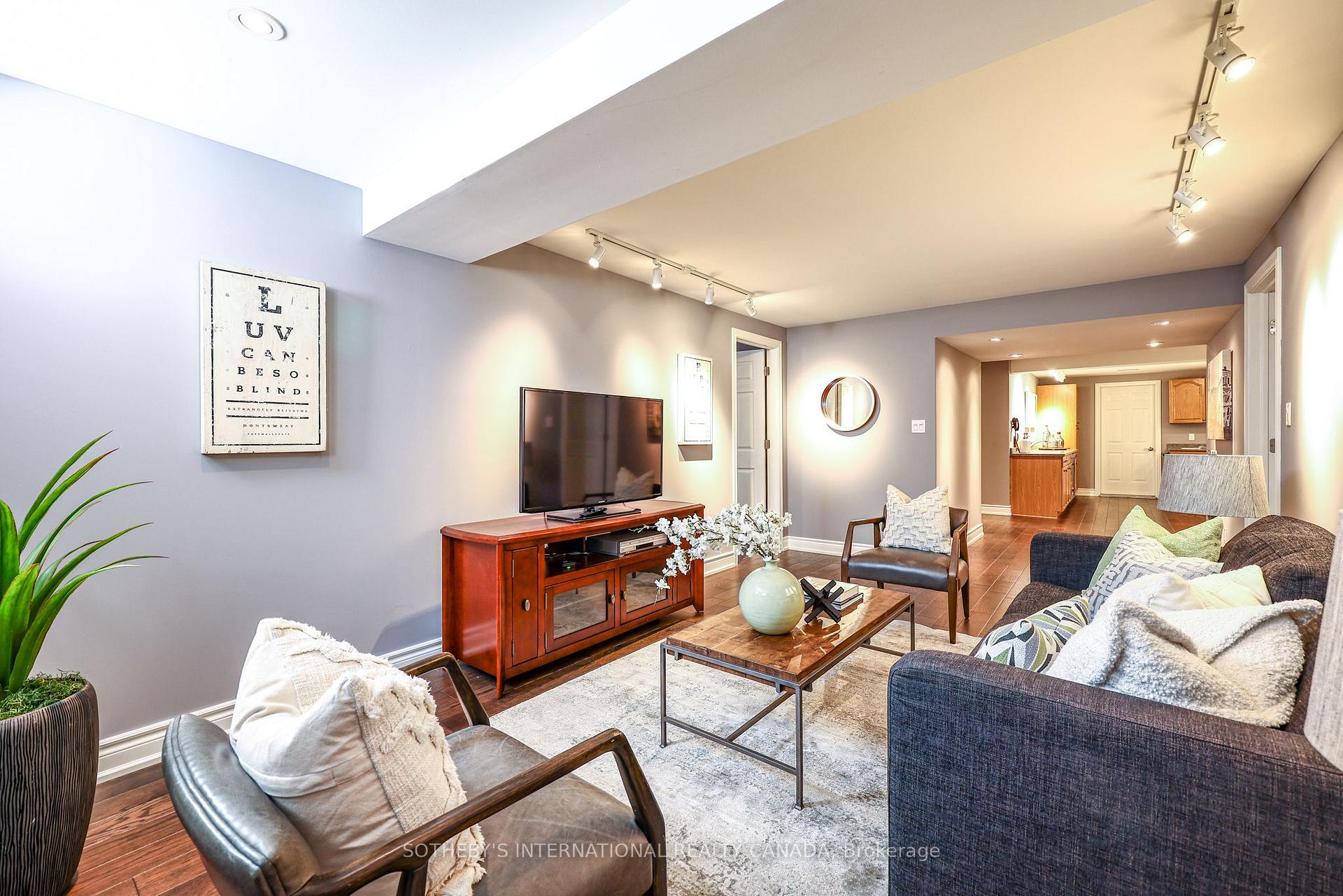 Photo 26 of 33 Captain Armstrong Lane, Markham, Sherwood-Amberglen — HOMEH