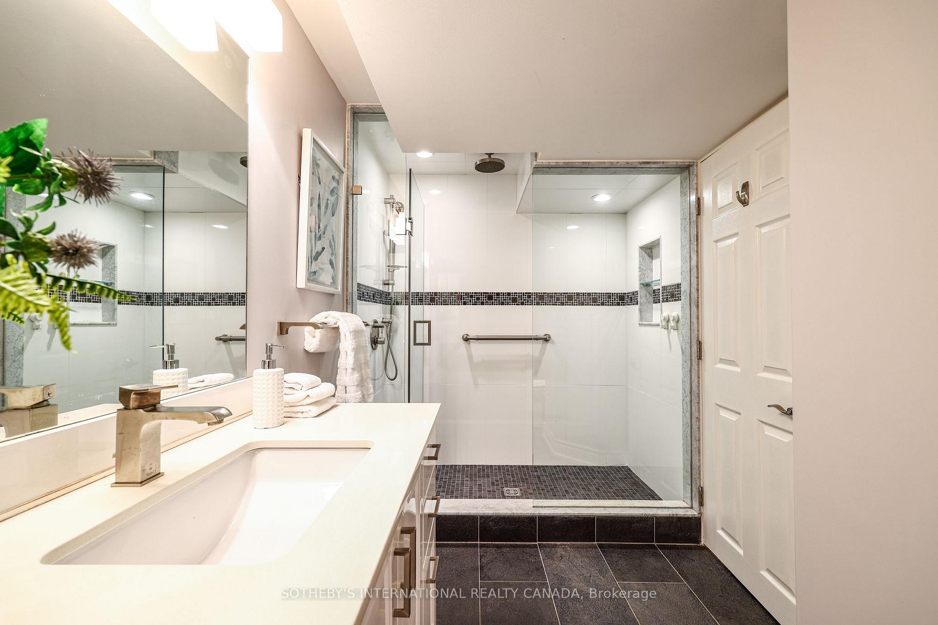 Photo 28 of 33 Captain Armstrong Lane, Markham, Sherwood-Amberglen — HOMEH