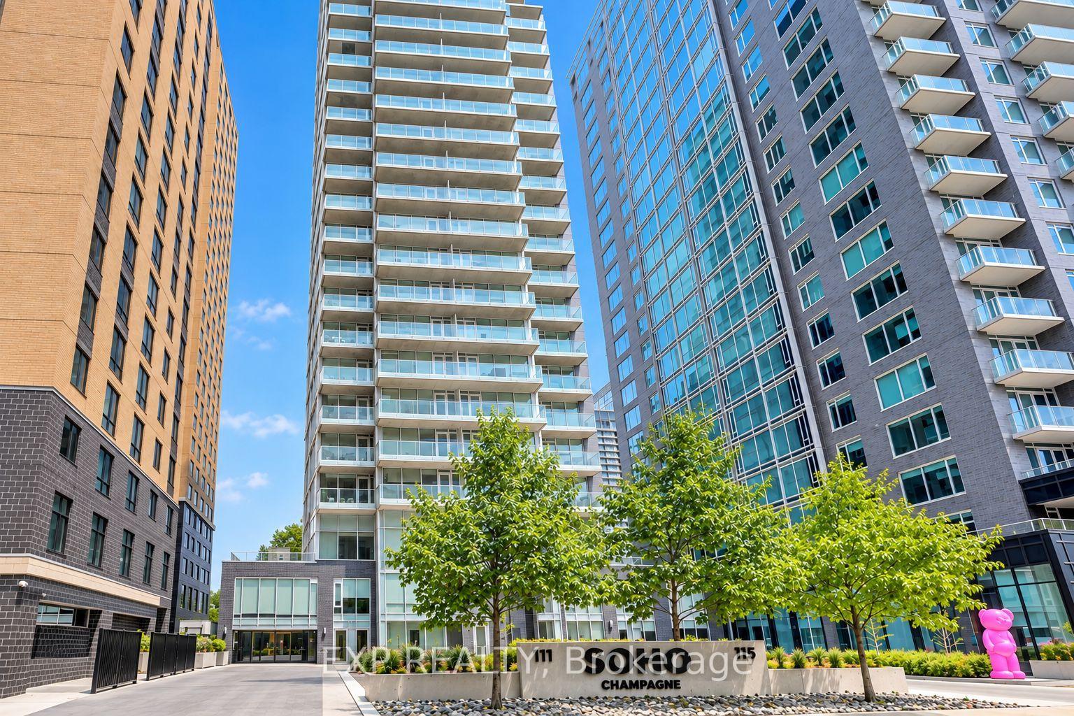 Photo of Unit 406, 111 Champagne Avenue S