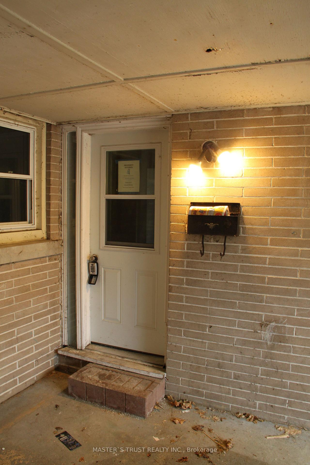 Photo 4 of 62 Melrose Avenue, Barrie, Codrington — HOMEH