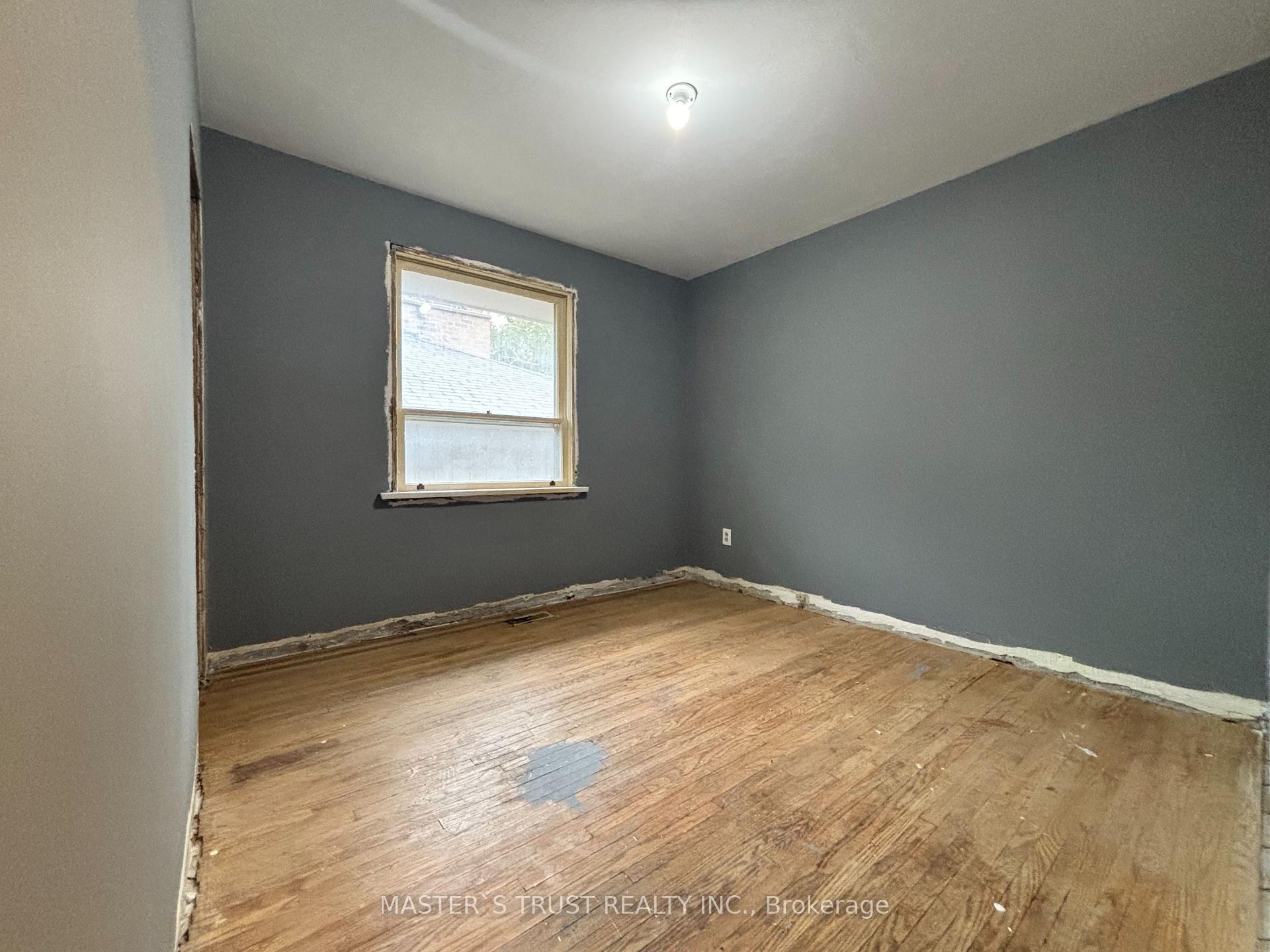 Photo 9 of 62 Melrose Avenue, Barrie, Codrington — HOMEH