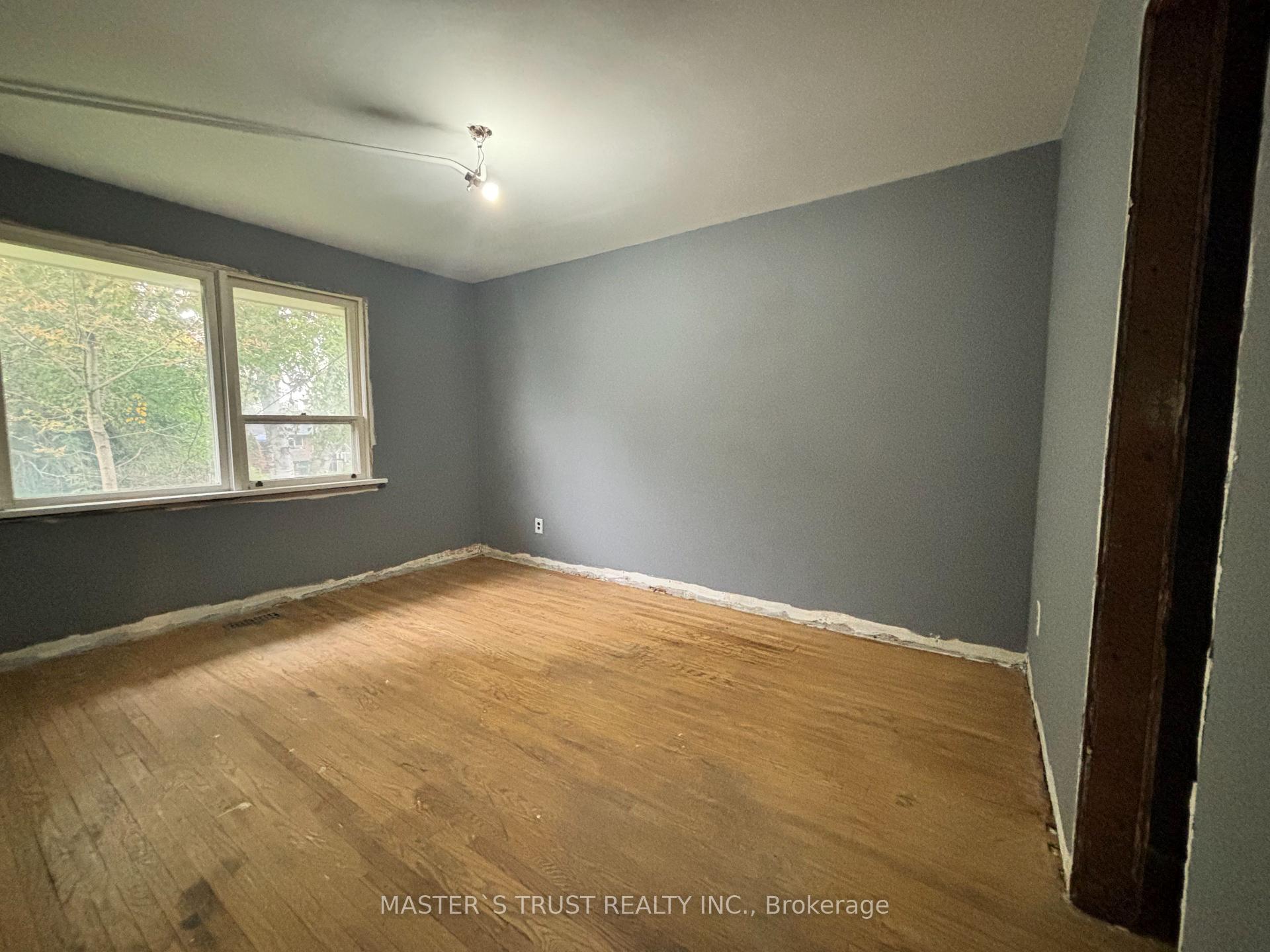 Photo 10 of 62 Melrose Avenue, Barrie, Codrington — HOMEH