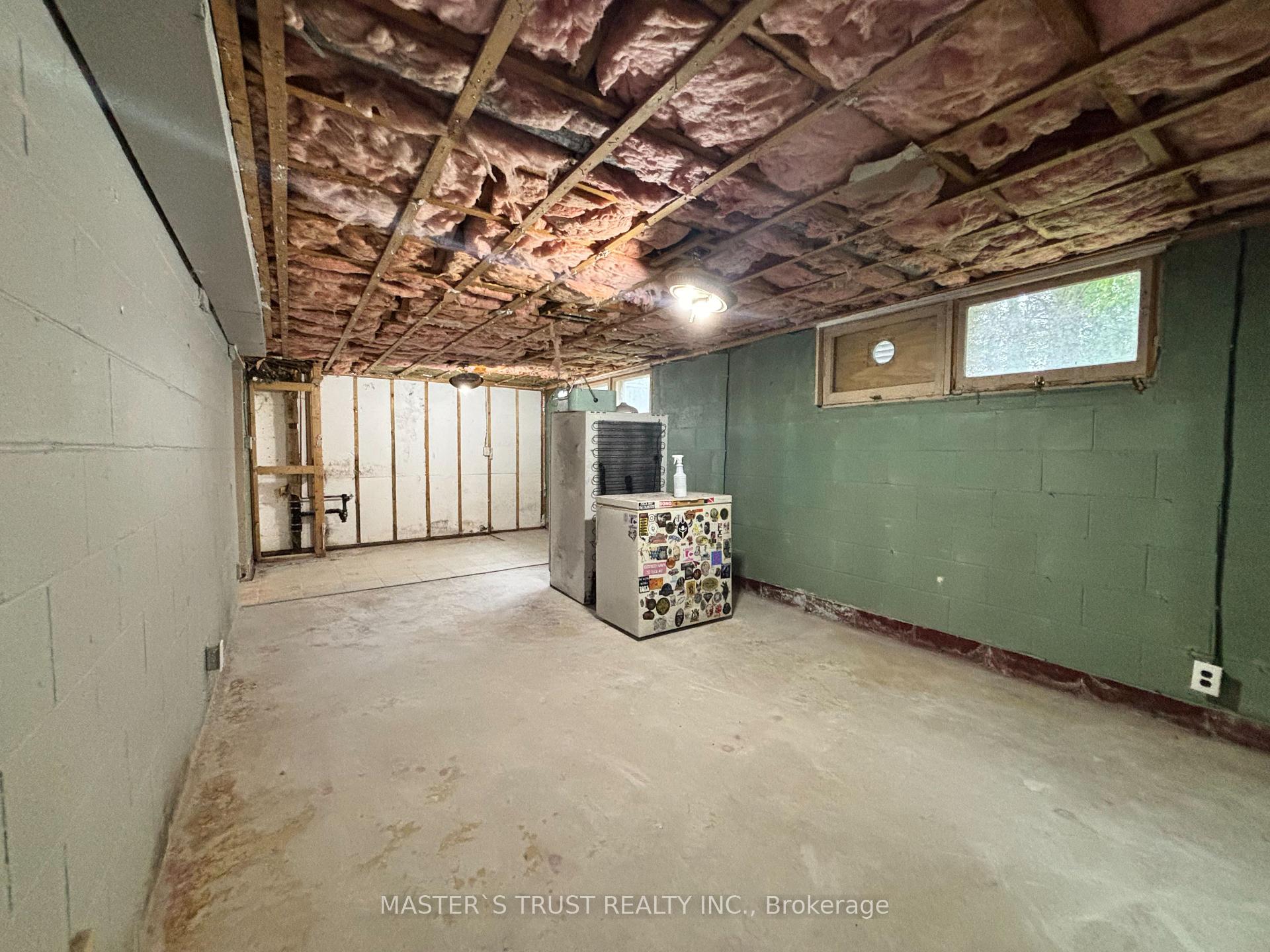Photo 20 of 62 Melrose Avenue, Barrie, Codrington — HOMEH