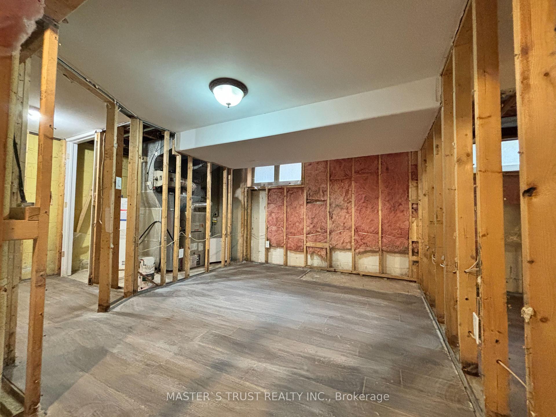 Photo 24 of 62 Melrose Avenue, Barrie, Codrington — HOMEH