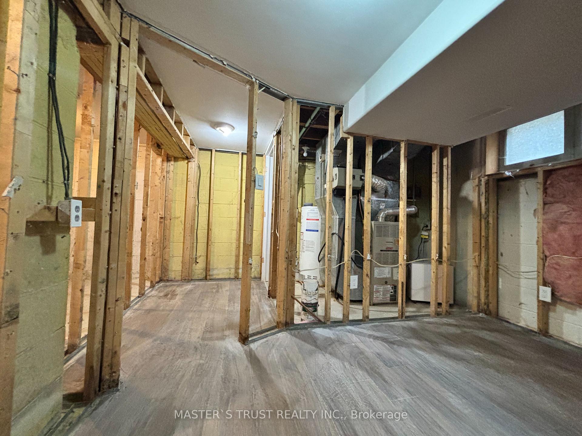 Photo 25 of 62 Melrose Avenue, Barrie, Codrington — HOMEH