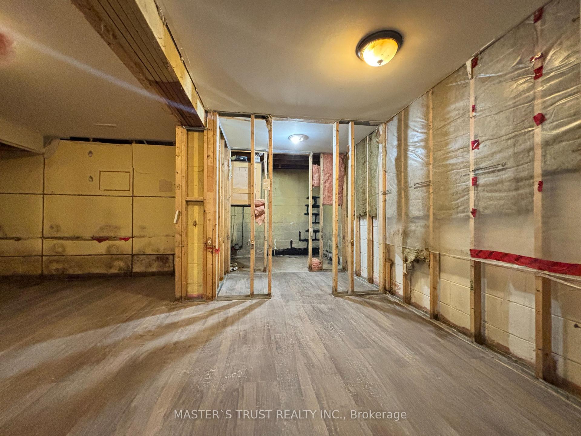 Photo 26 of 62 Melrose Avenue, Barrie, Codrington — HOMEH