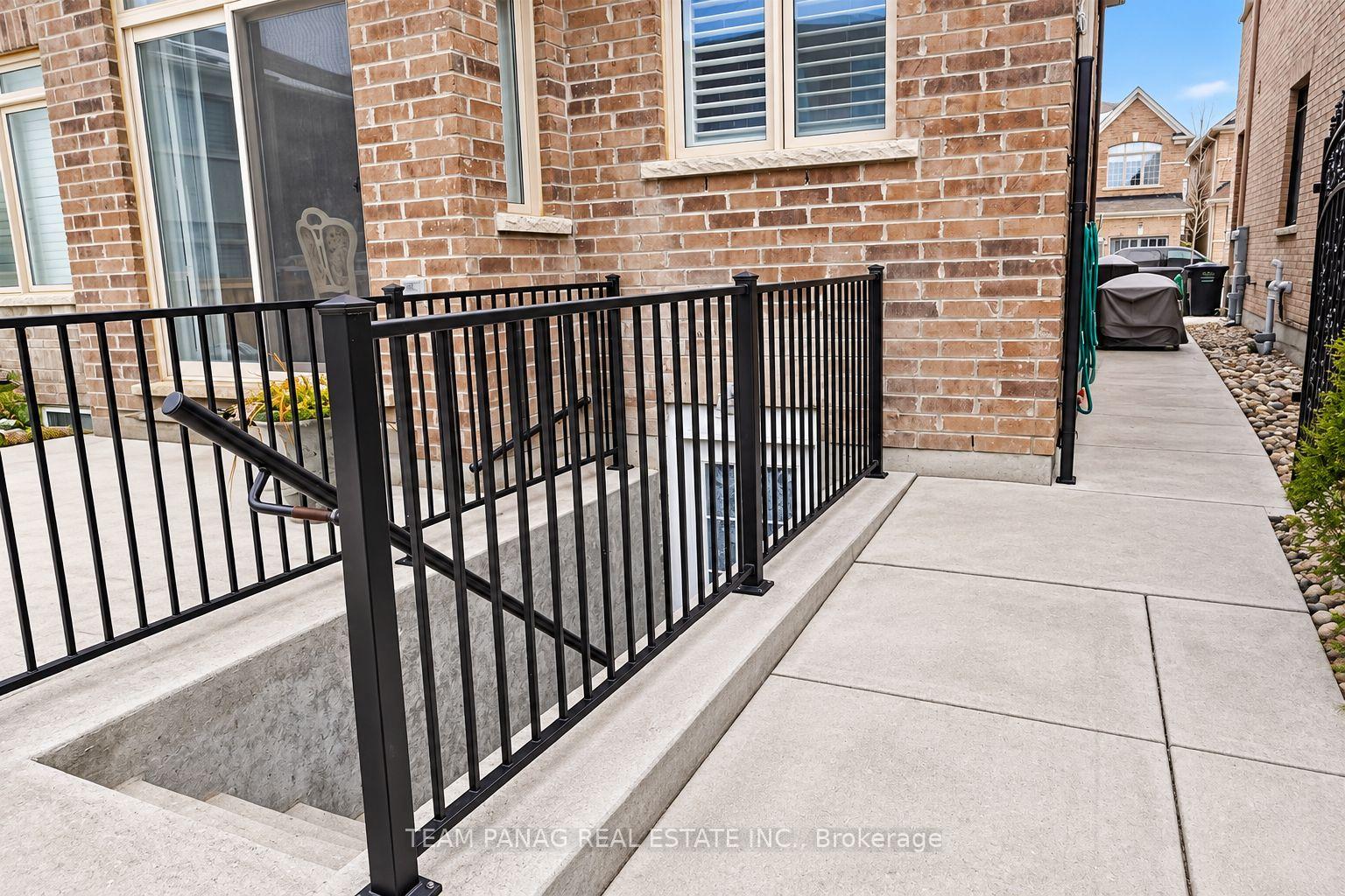 Photo 2 of Unit B, 3 Fascination Street, Brampton, Sandringham-Wellington North — HOMEH