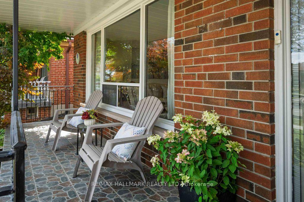 Photo 5 of 12 Tammy Lane, Etobicoke, West Humber-Clairville — HOMEH