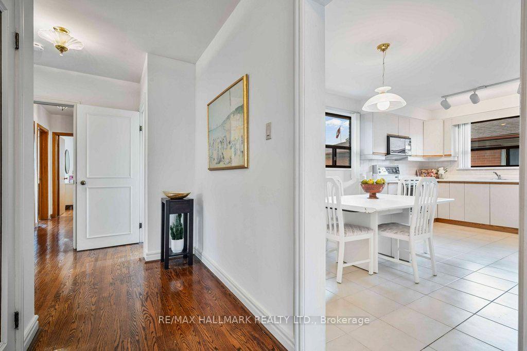 Photo 19 of 12 Tammy Lane, Etobicoke, West Humber-Clairville — HOMEH