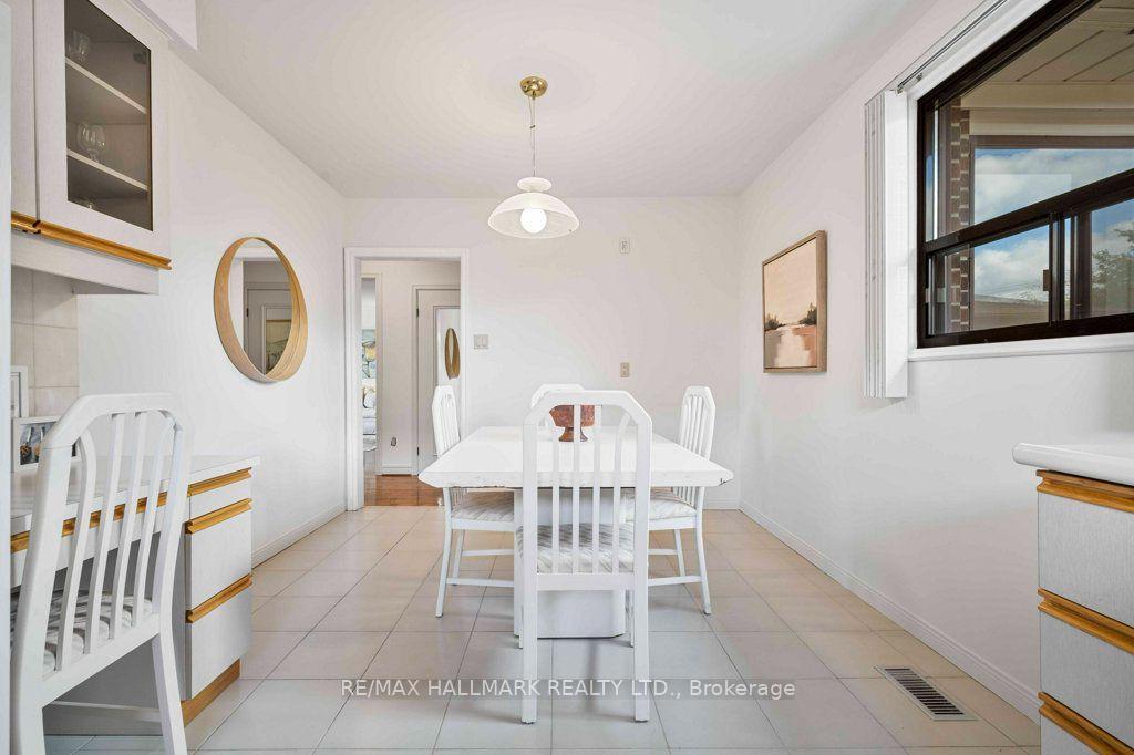 Photo 21 of 12 Tammy Lane, Etobicoke, West Humber-Clairville — HOMEH