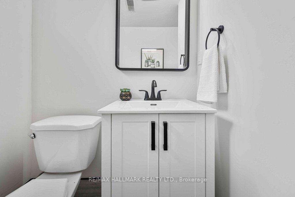 Photo 35 of 12 Tammy Lane, Etobicoke, West Humber-Clairville — HOMEH