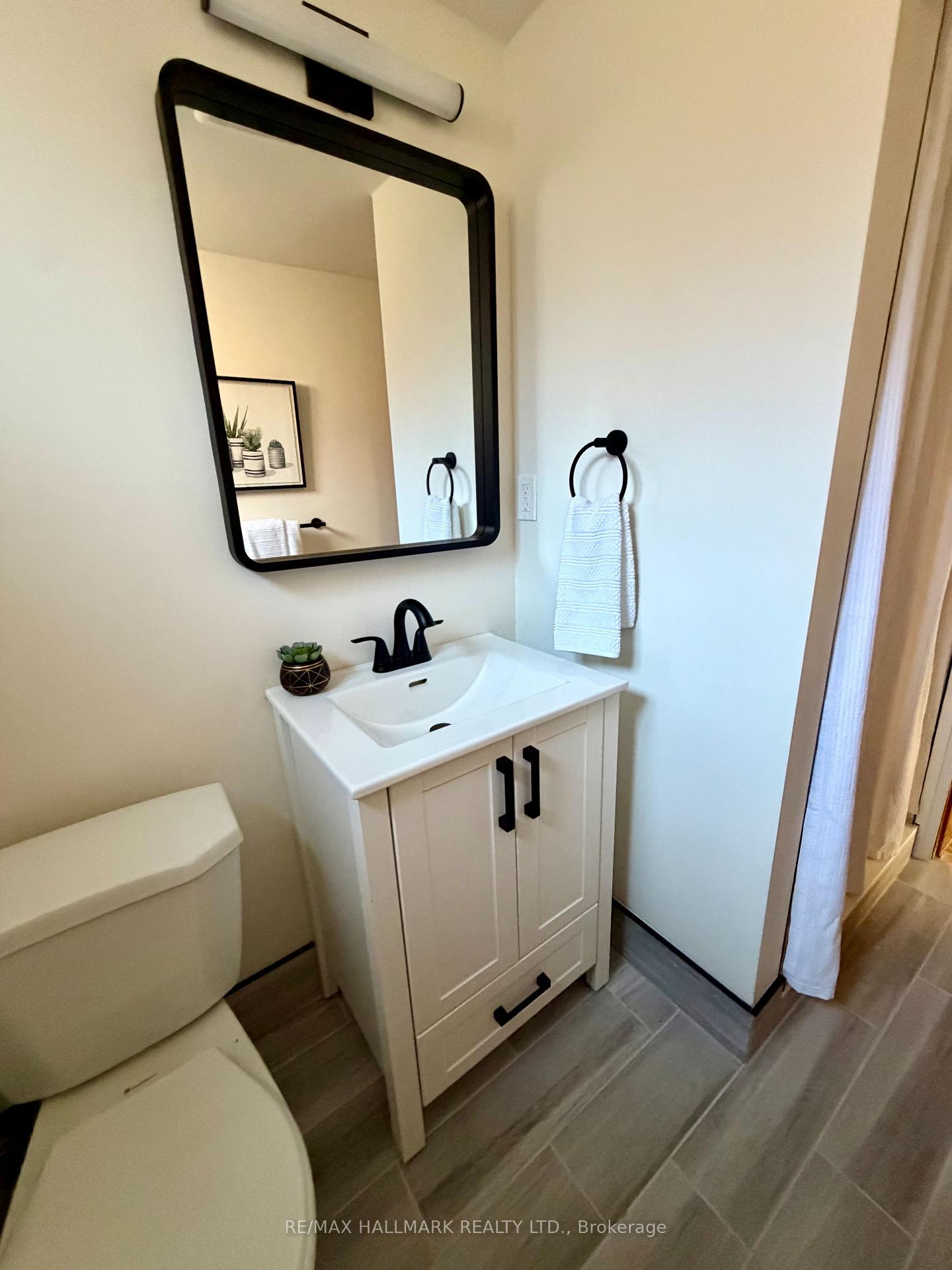 Photo 36 of 12 Tammy Lane, Etobicoke, West Humber-Clairville — HOMEH