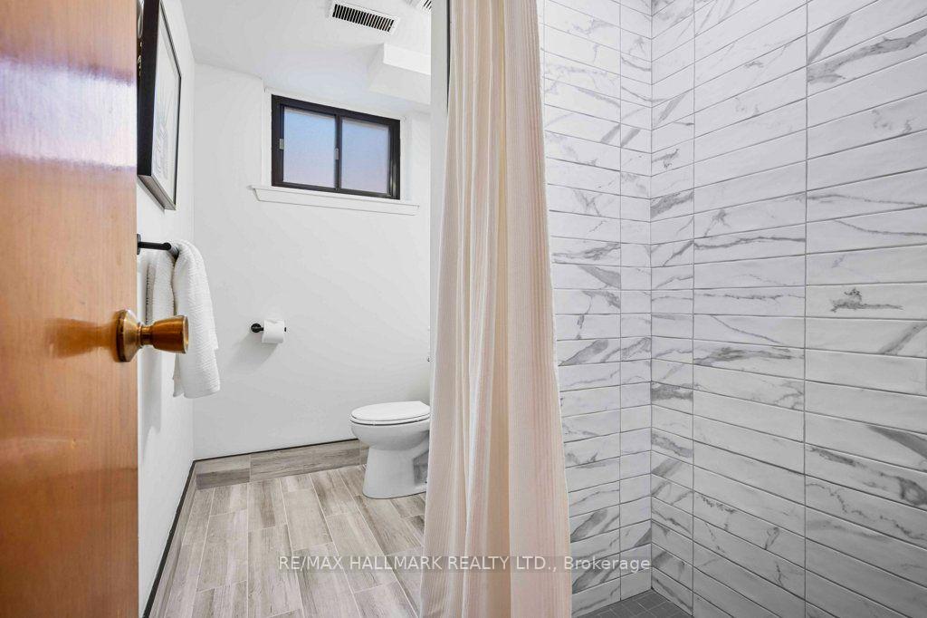 Photo 38 of 12 Tammy Lane, Etobicoke, West Humber-Clairville — HOMEH