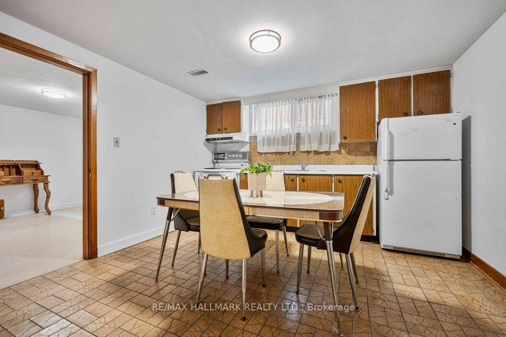 Photo 39 of 12 Tammy Lane, Etobicoke, West Humber-Clairville — HOMEH