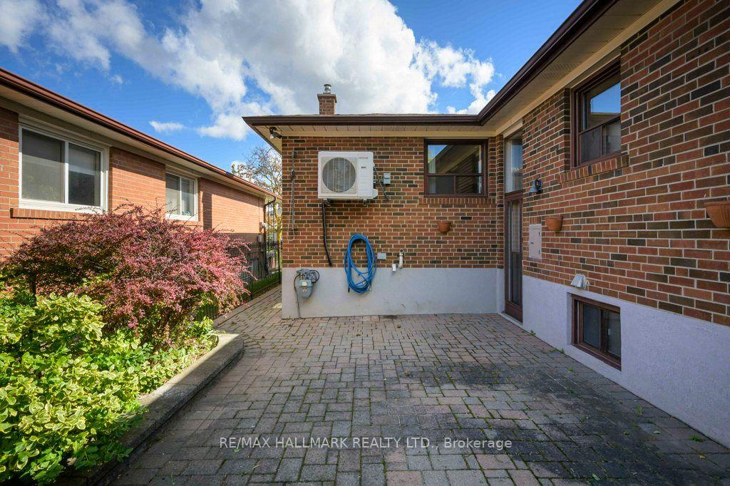 Photo 45 of 12 Tammy Lane, Etobicoke, West Humber-Clairville — HOMEH