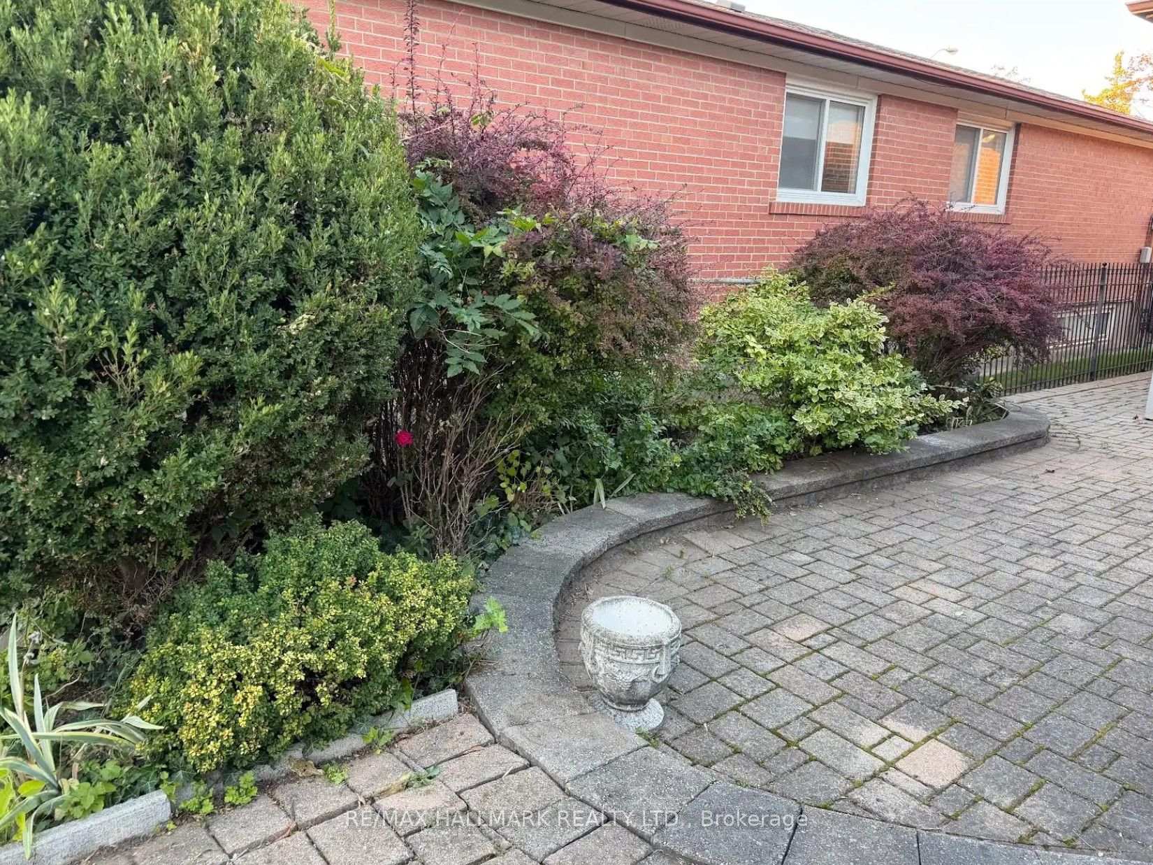 Photo 46 of 12 Tammy Lane, Etobicoke, West Humber-Clairville — HOMEH