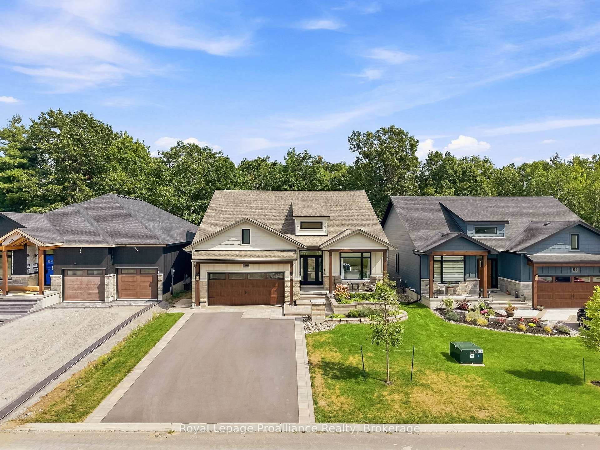 Photo 2 of 100 Deerview Drive, Quinte West, Murray Ward — HOMEH