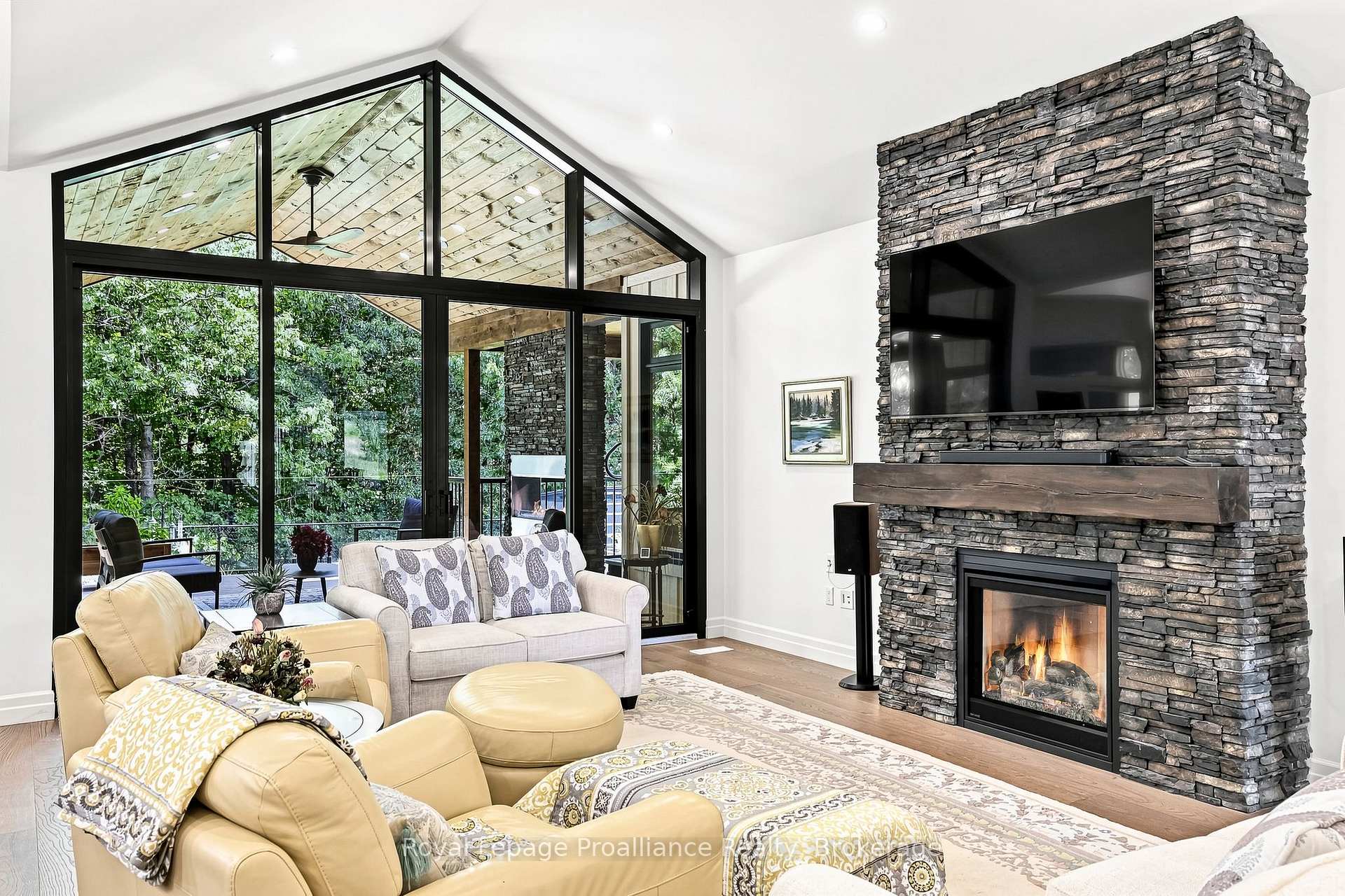Photo 8 of 100 Deerview Drive, Quinte West, Murray Ward — HOMEH