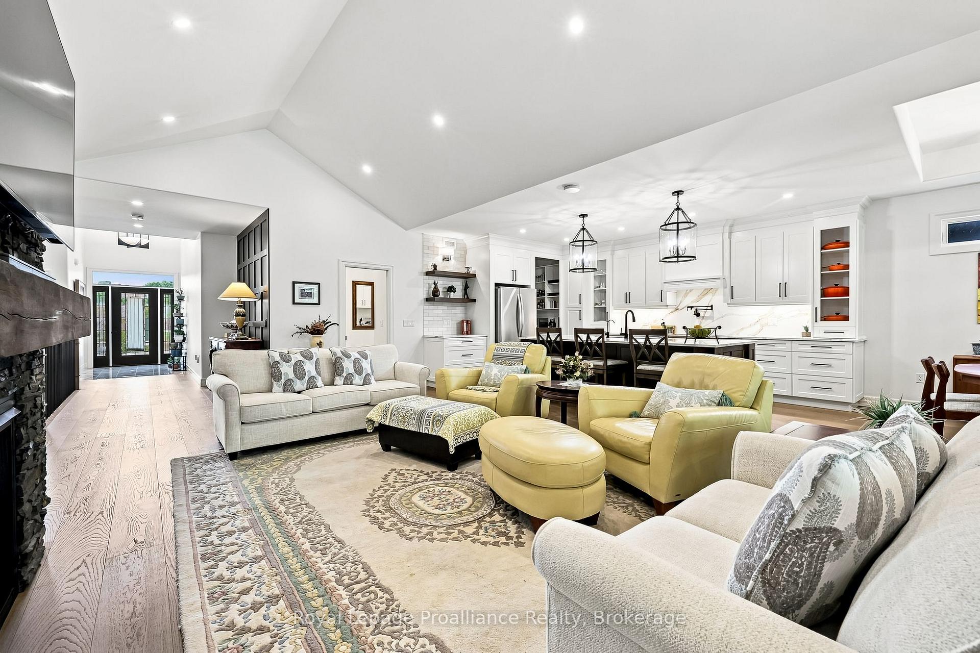 Photo 10 of 100 Deerview Drive, Quinte West, Murray Ward — HOMEH