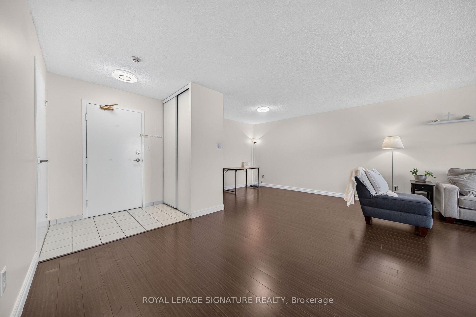 Photo 4 of Unit 211, 1 Rowntree Road, Etobicoke, Mount Olive-Silverstone-Jamestown — HOMEH