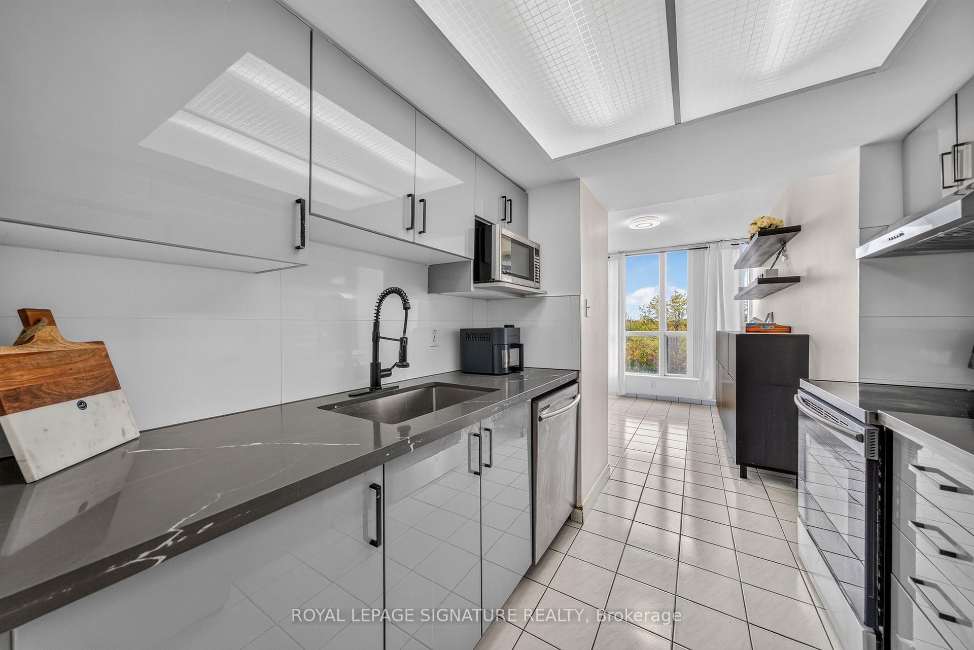 Photo 12 of Unit 211, 1 Rowntree Road, Etobicoke, Mount Olive-Silverstone-Jamestown — HOMEH