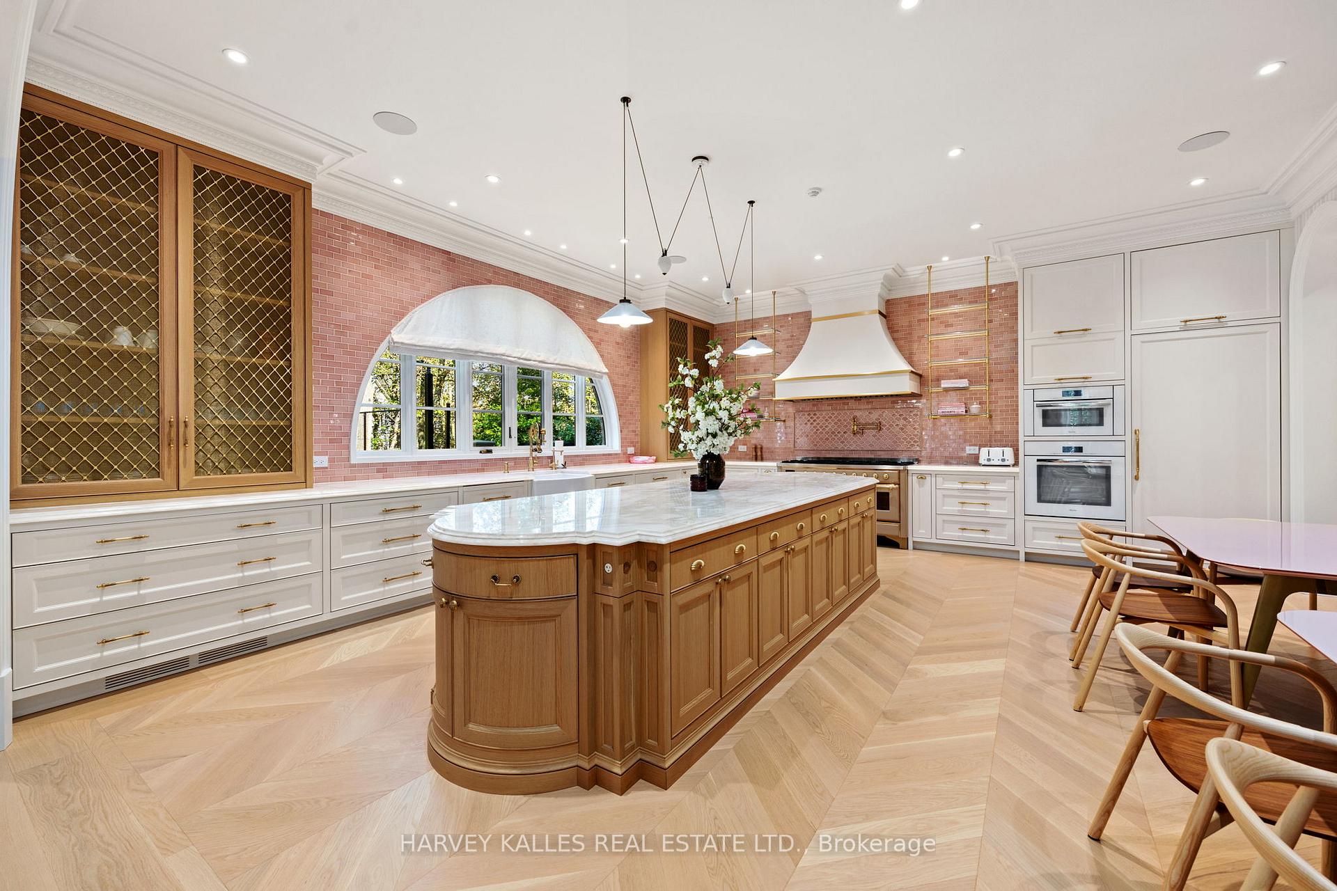 Photo 8 of 221 Forest Hill Road, Toronto, Forest Hill South — HOMEH