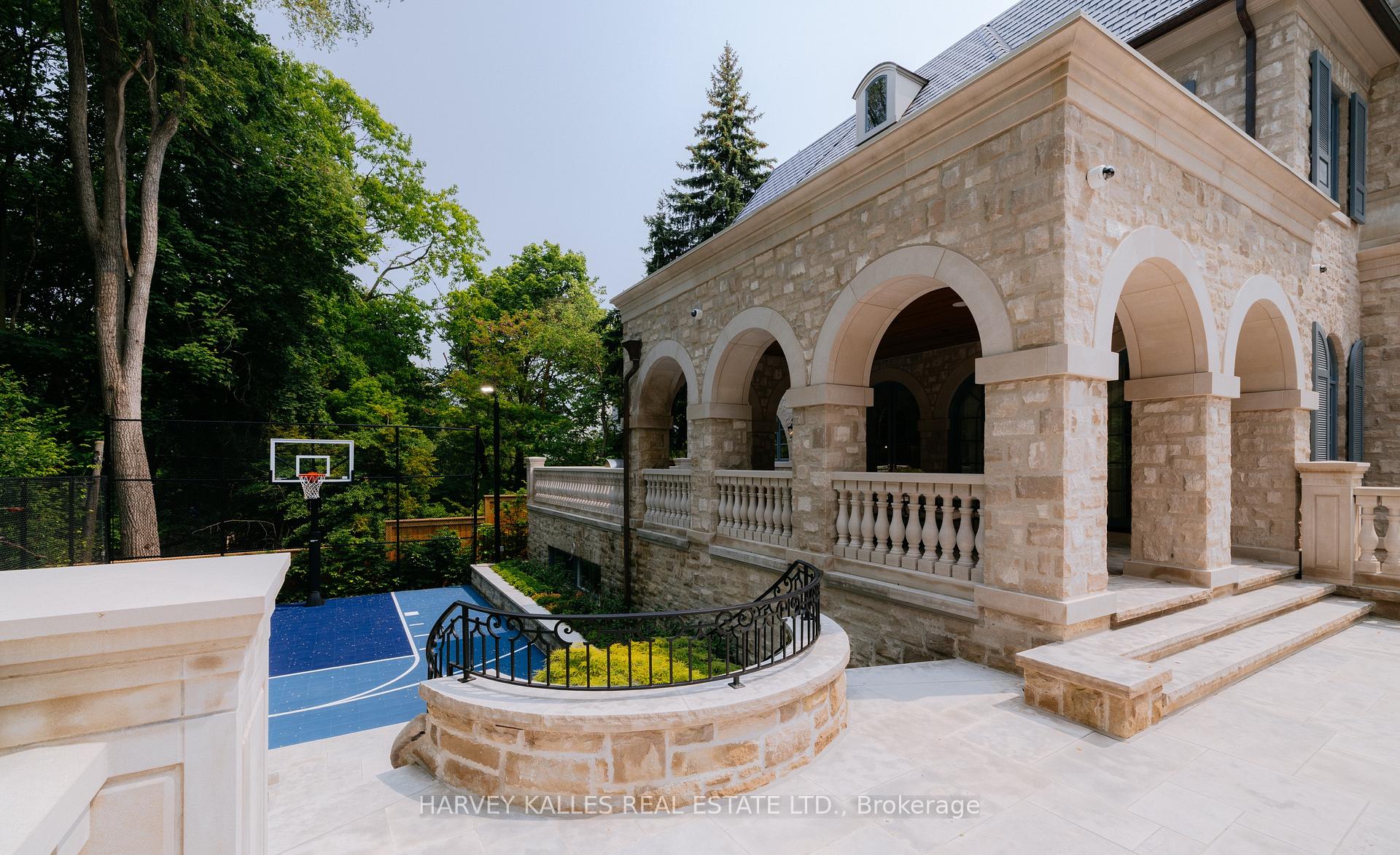 Photo 47 of 221 Forest Hill Road, Toronto, Forest Hill South — HOMEH