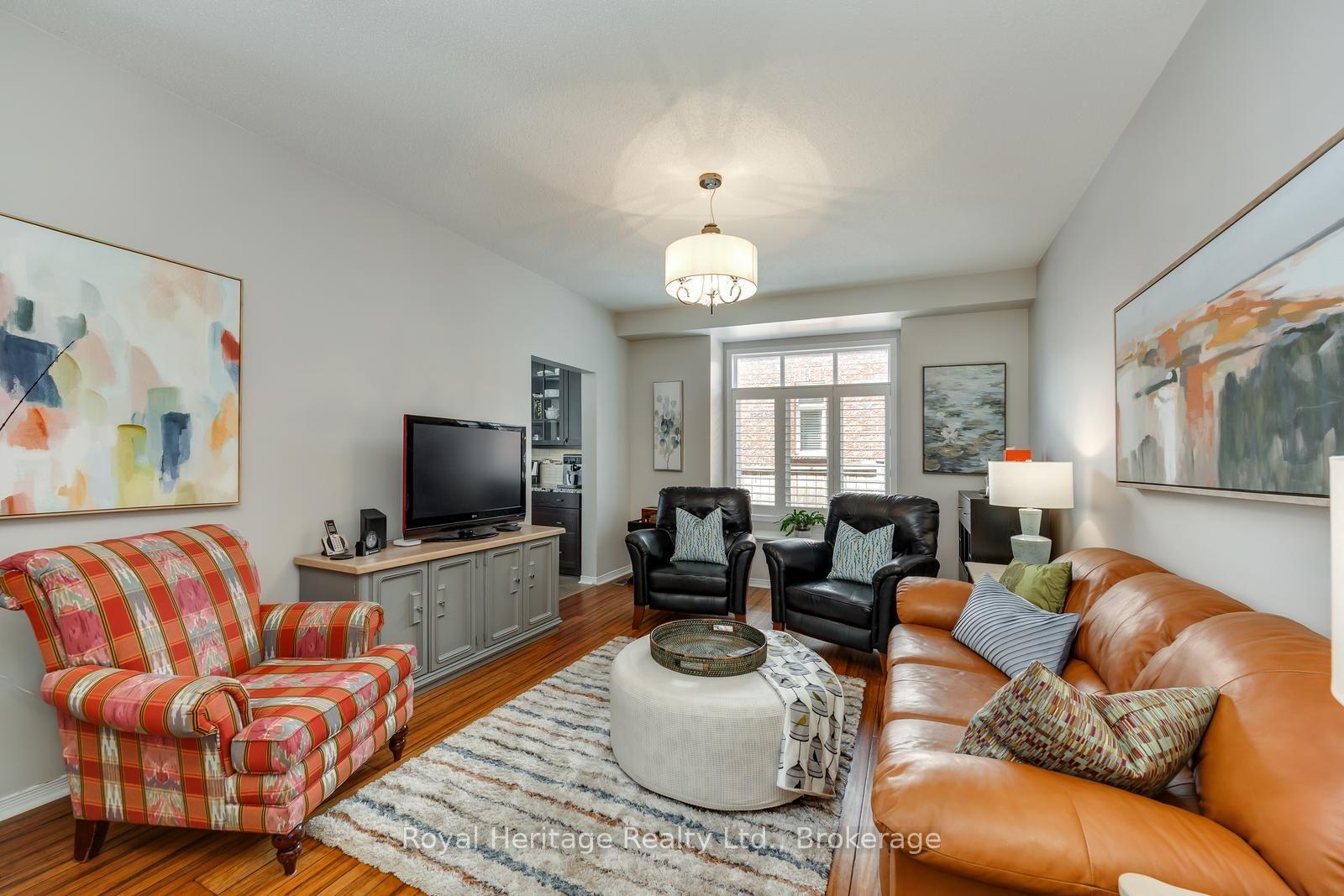 Photo 10 of 6 Goodall Crescent, Clarington, Bowmanville — HOMEH