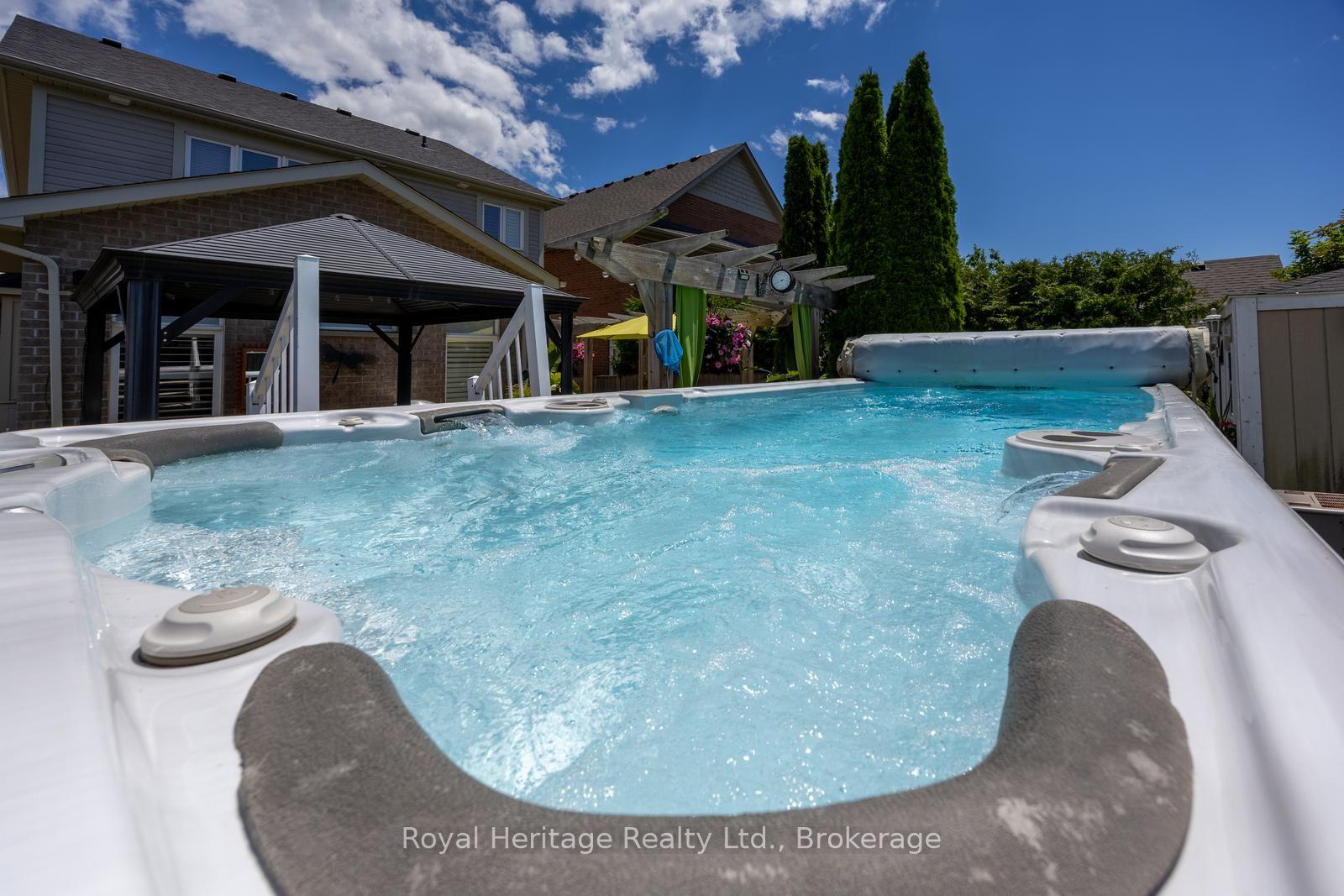 Photo 36 of 6 Goodall Crescent, Clarington, Bowmanville — HOMEH