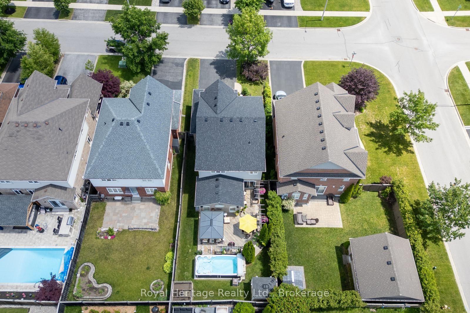 Photo 38 of 6 Goodall Crescent, Clarington, Bowmanville — HOMEH