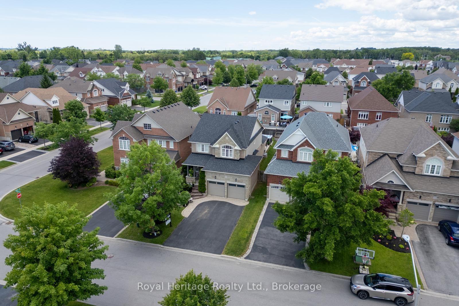Photo 39 of 6 Goodall Crescent, Clarington, Bowmanville — HOMEH