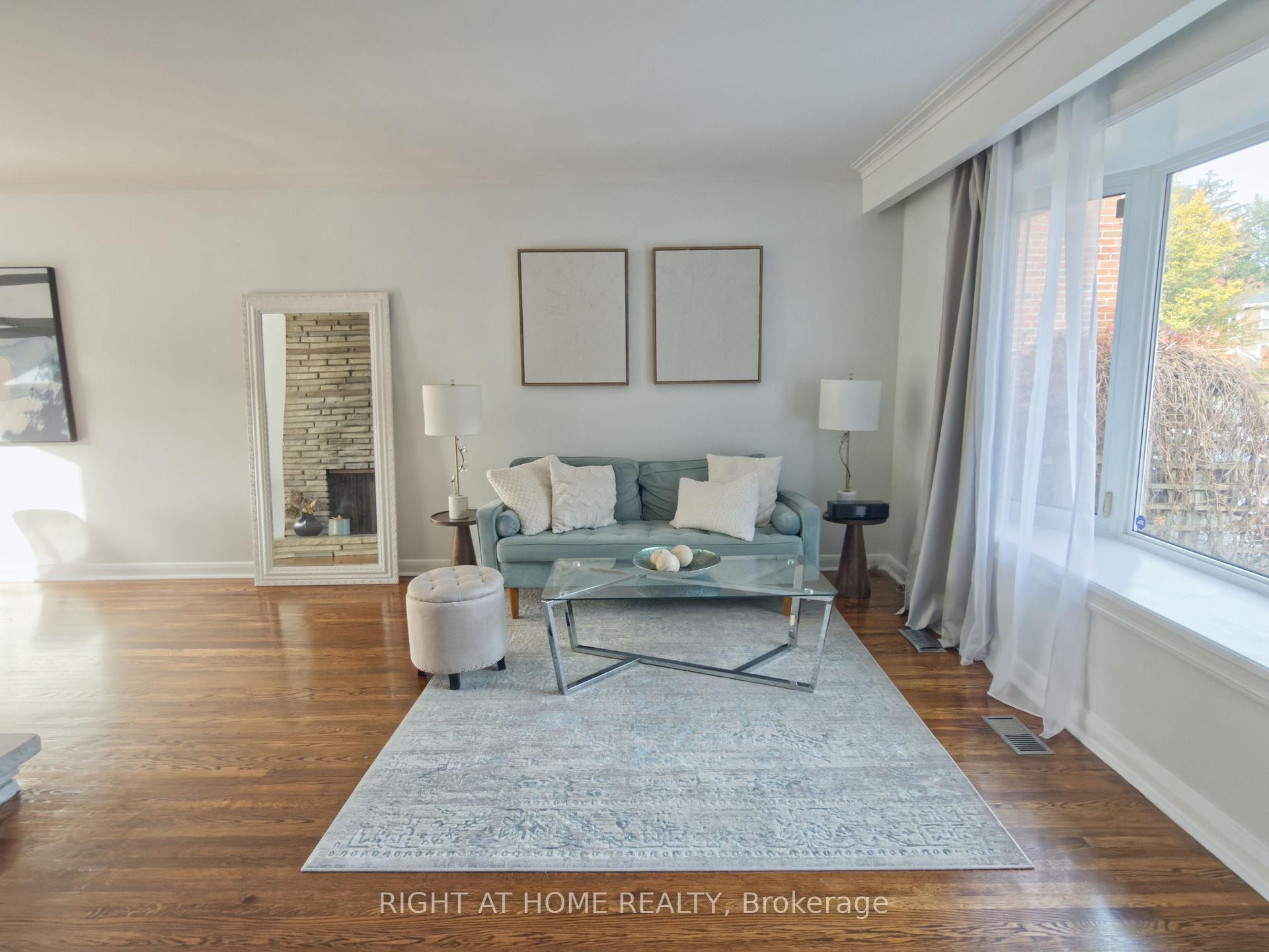Photo 4 of 100 Perivale Crescent, Scarborough, Bendale — HOMEH