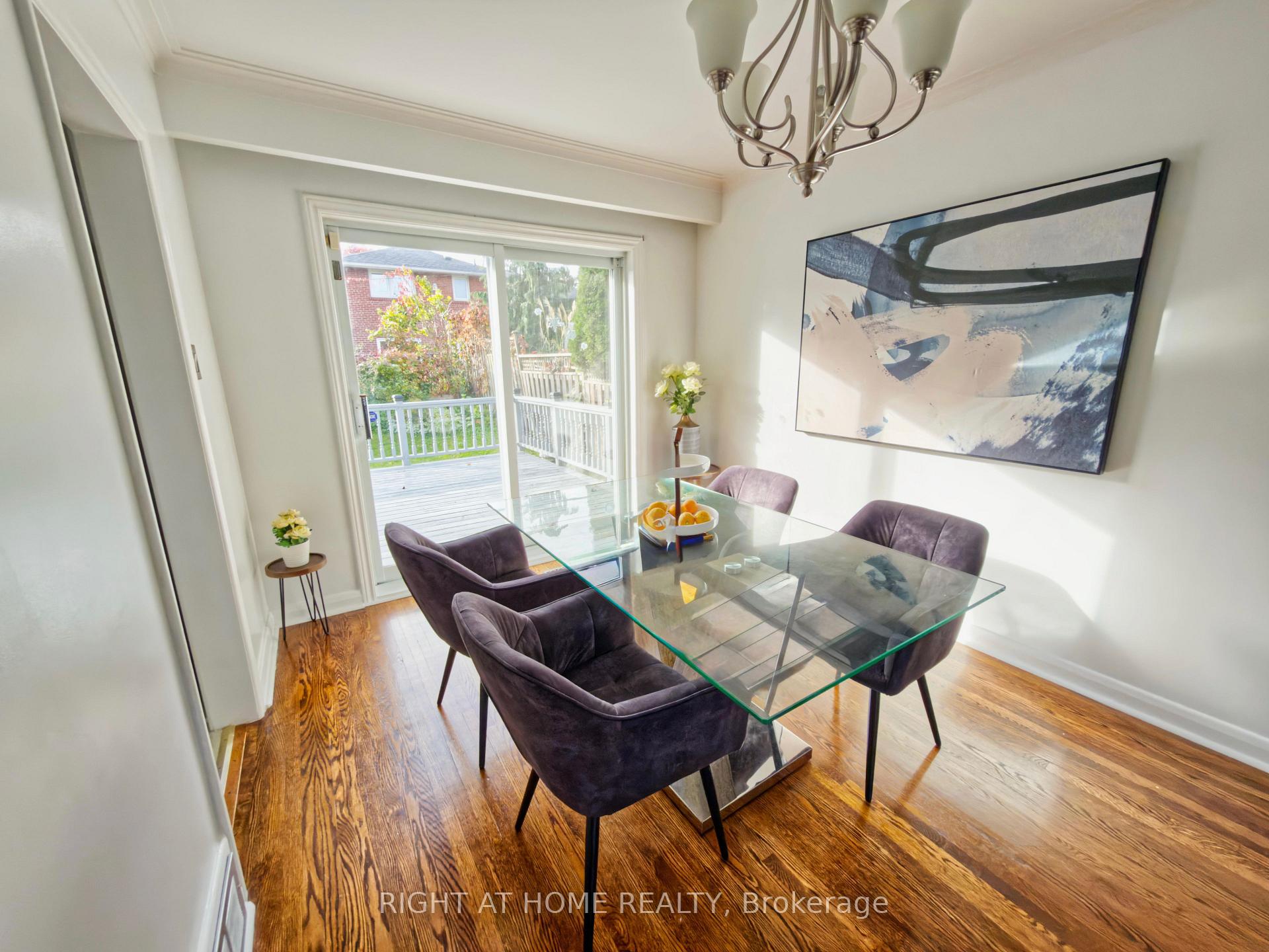 Photo 8 of 100 Perivale Crescent, Scarborough, Bendale — HOMEH