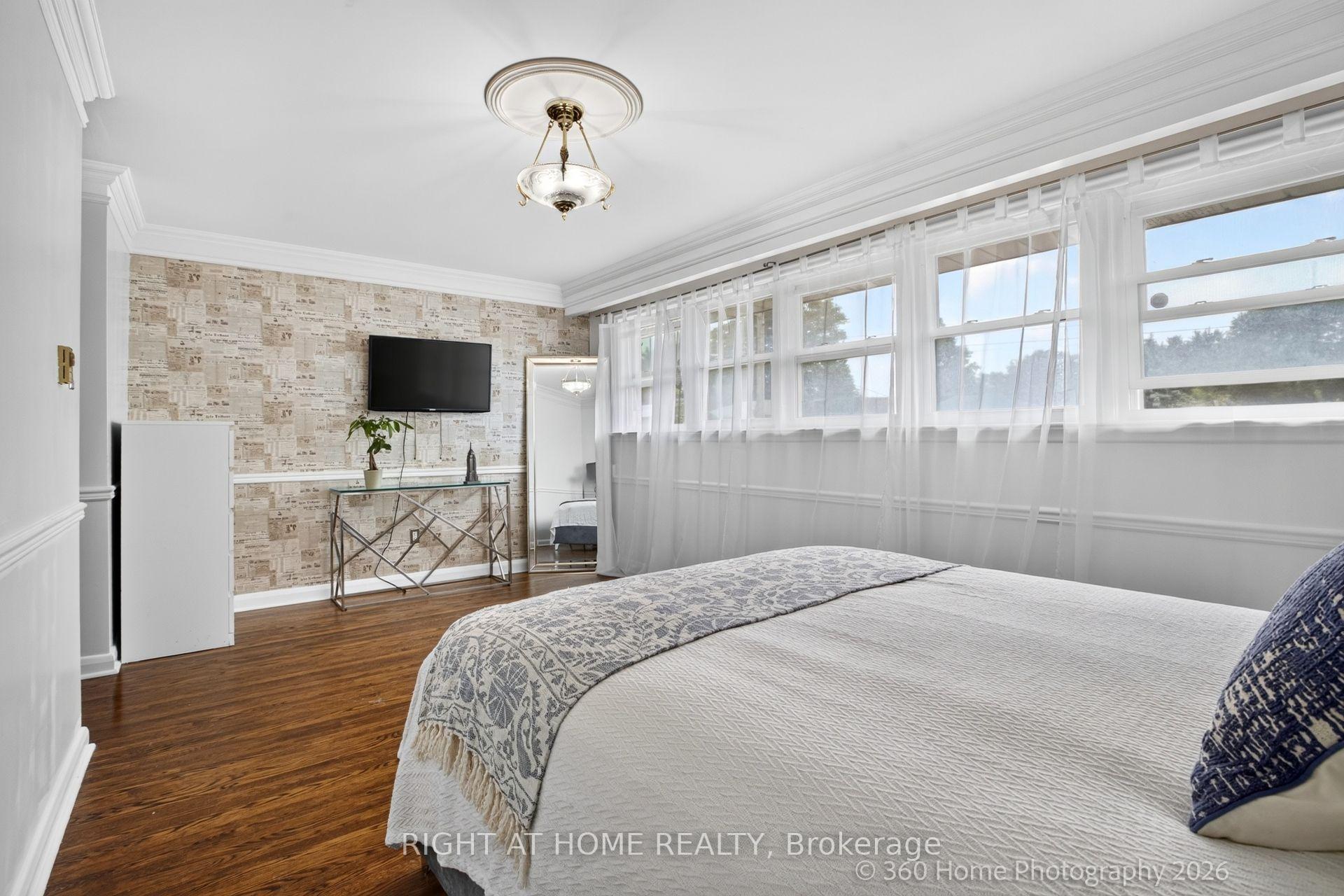 Photo 20 of 100 Perivale Crescent, Scarborough, Bendale — HOMEH