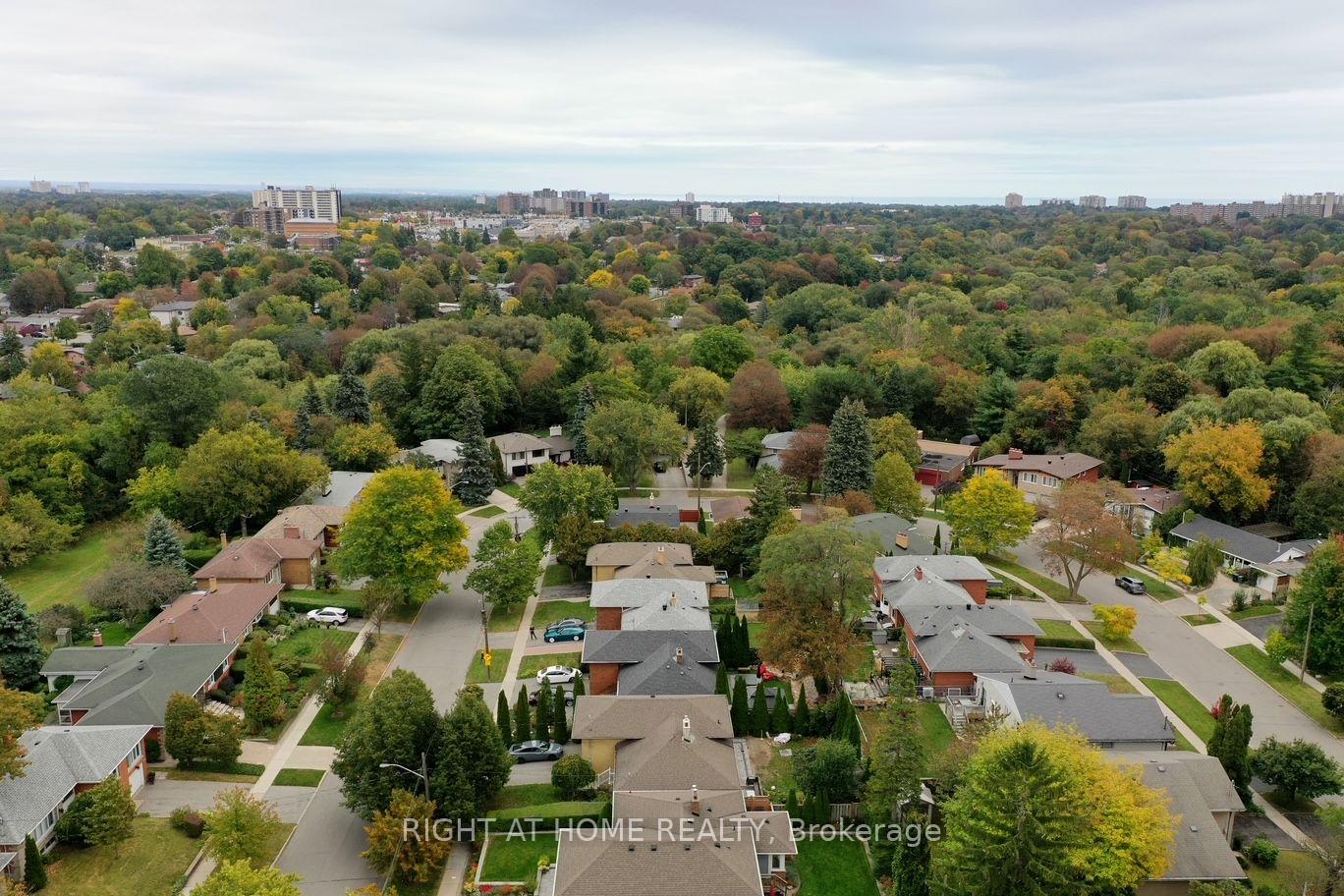Photo 41 of 100 Perivale Crescent, Scarborough, Bendale — HOMEH