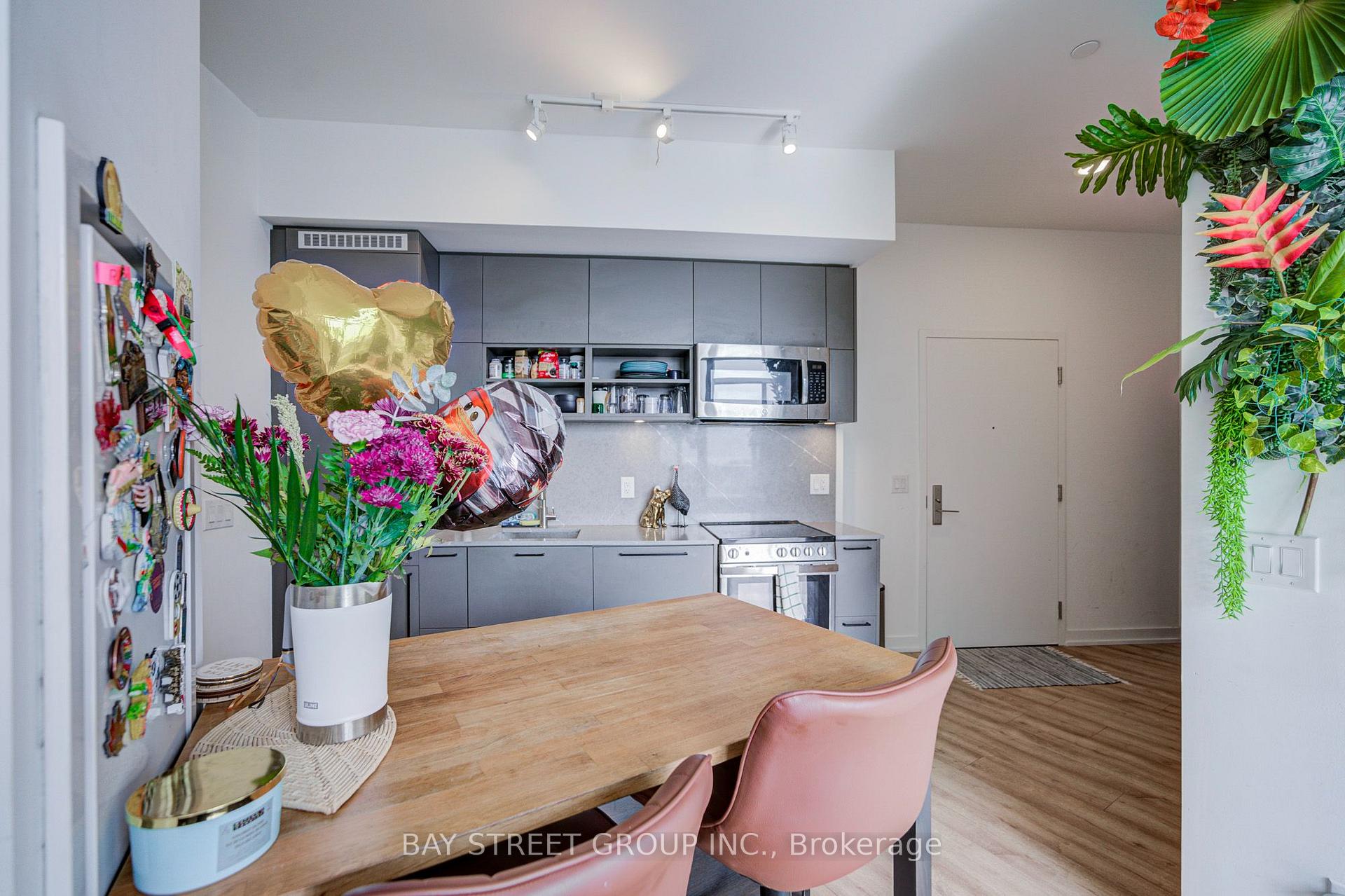 Photo 10 of Unit 16, 135 East Liberty Street, Toronto, Niagara — HOMEH