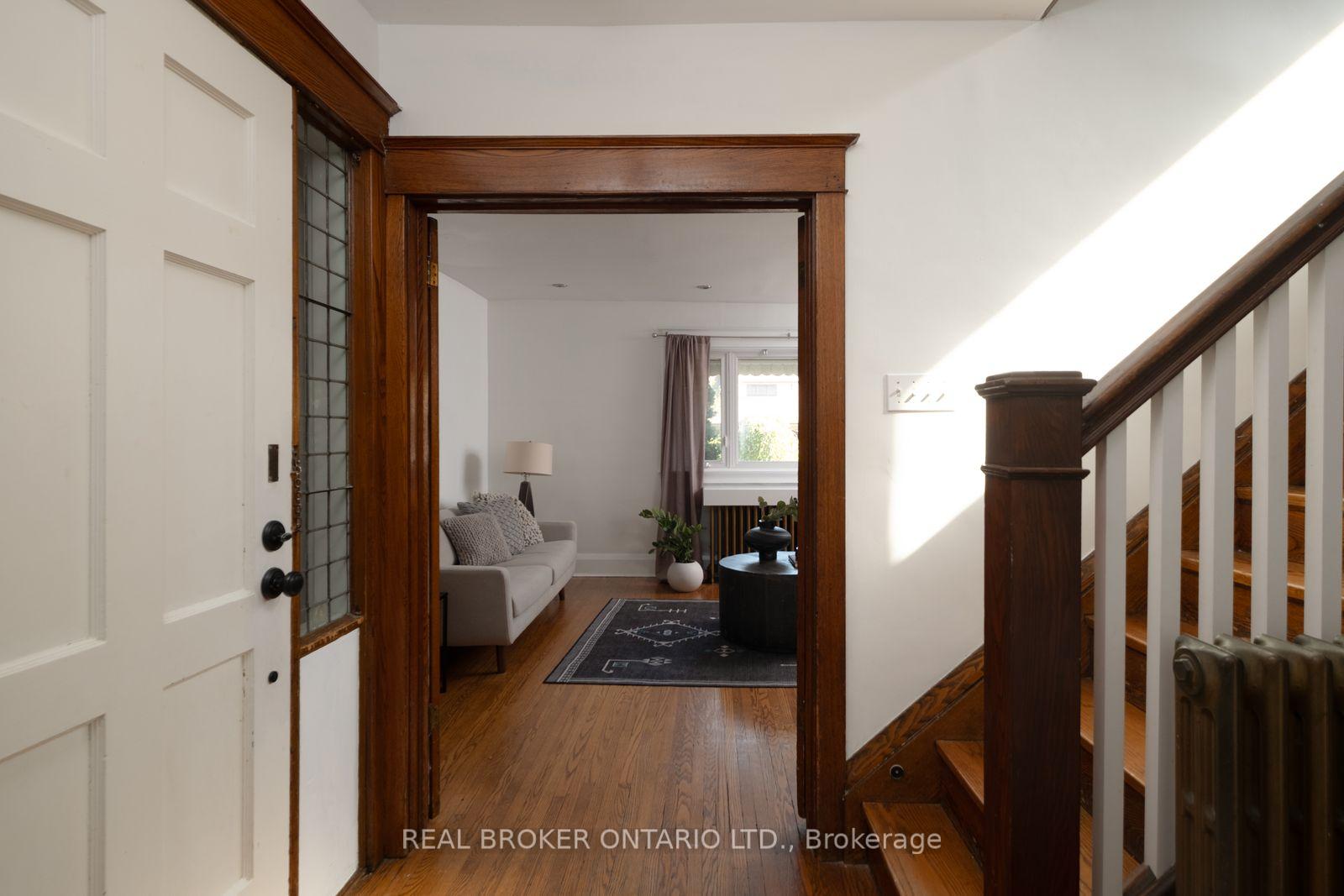 Photo 4 of 100 Oak Park Avenue, Toronto, Woodbine-Lumsden — HOMEH