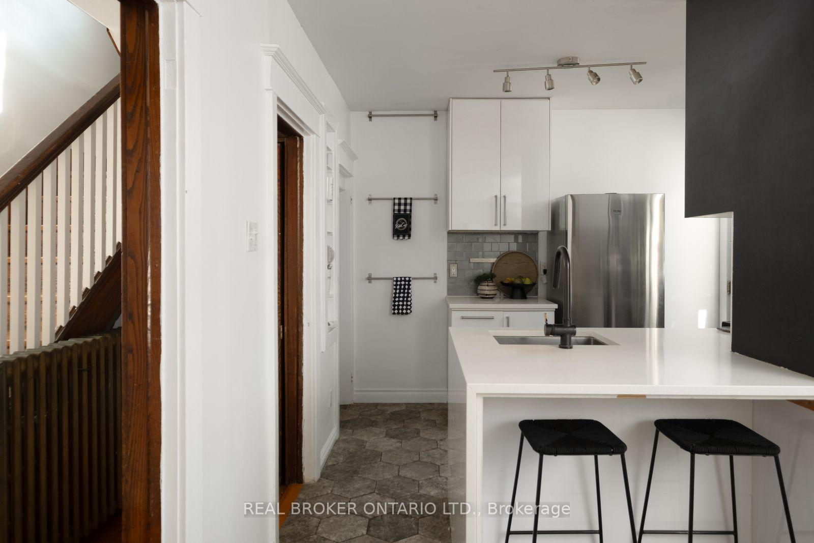 Photo 16 of 100 Oak Park Avenue, Toronto, Woodbine-Lumsden — HOMEH