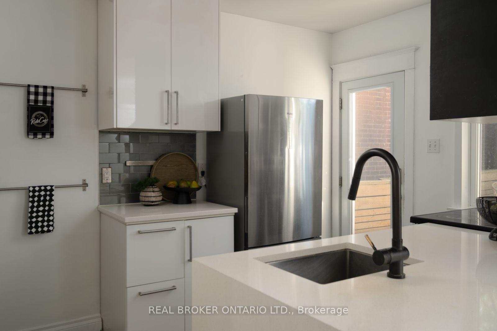 Photo 17 of 100 Oak Park Avenue, Toronto, Woodbine-Lumsden — HOMEH