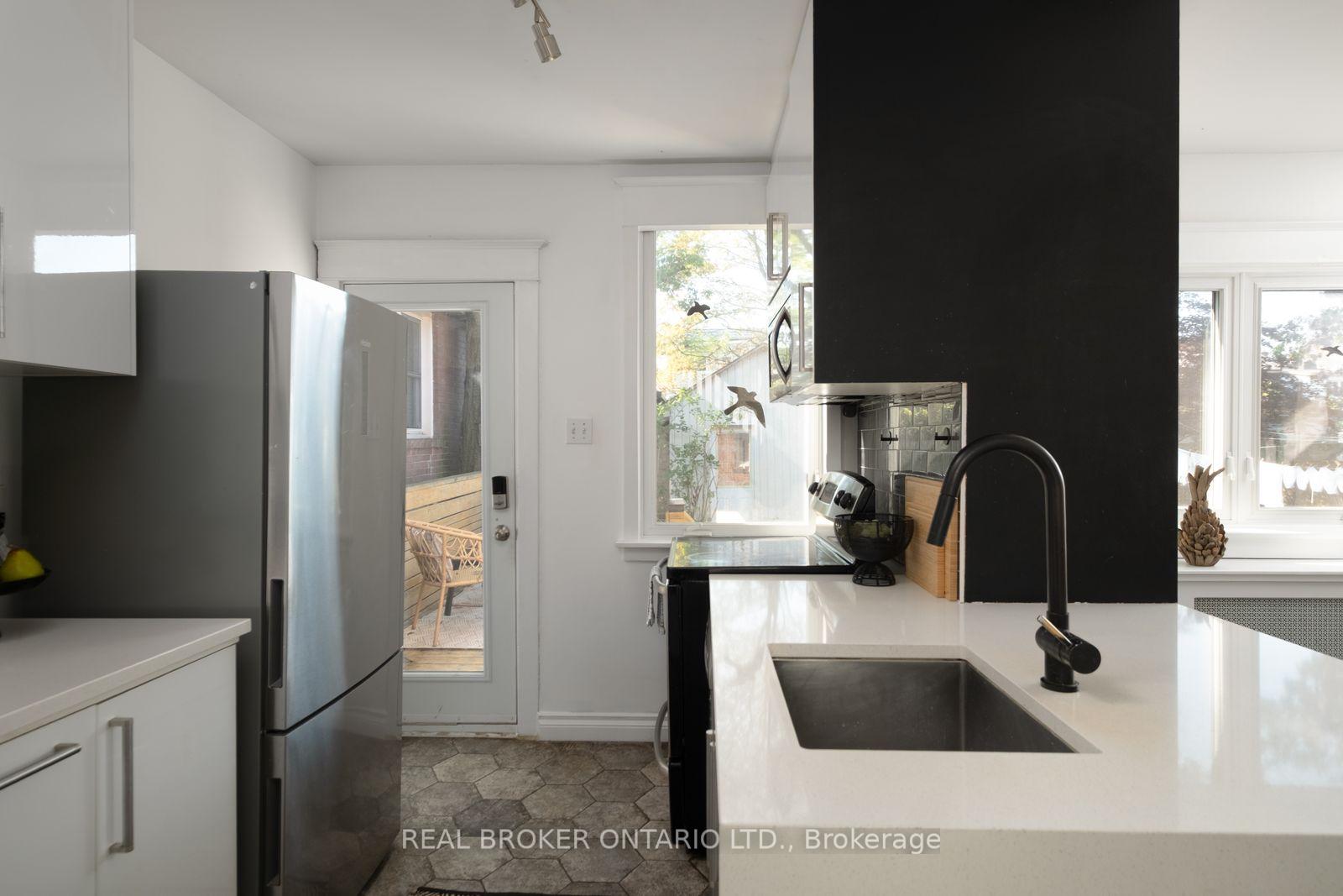 Photo 18 of 100 Oak Park Avenue, Toronto, Woodbine-Lumsden — HOMEH