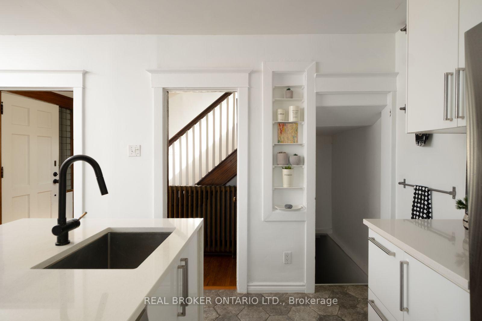 Photo 19 of 100 Oak Park Avenue, Toronto, Woodbine-Lumsden — HOMEH