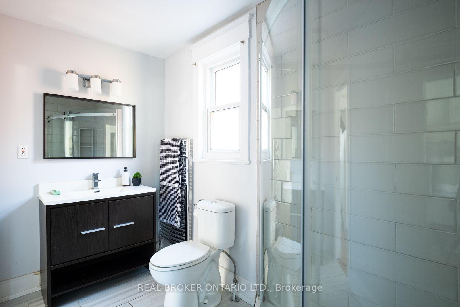 Photo 30 of 100 Oak Park Avenue, Toronto, Woodbine-Lumsden — HOMEH