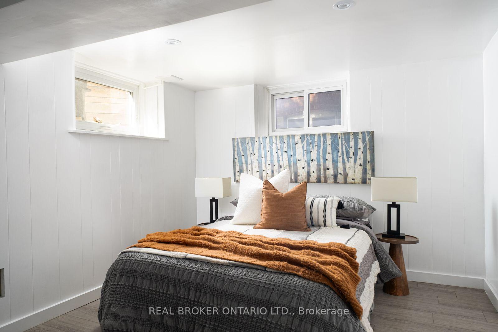 Photo 31 of 100 Oak Park Avenue, Toronto, Woodbine-Lumsden — HOMEH