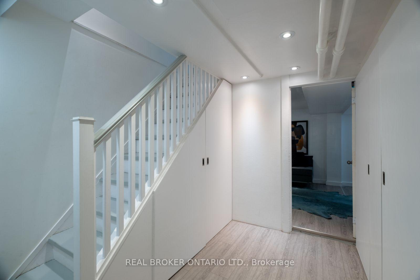 Photo 36 of 100 Oak Park Avenue, Toronto, Woodbine-Lumsden — HOMEH