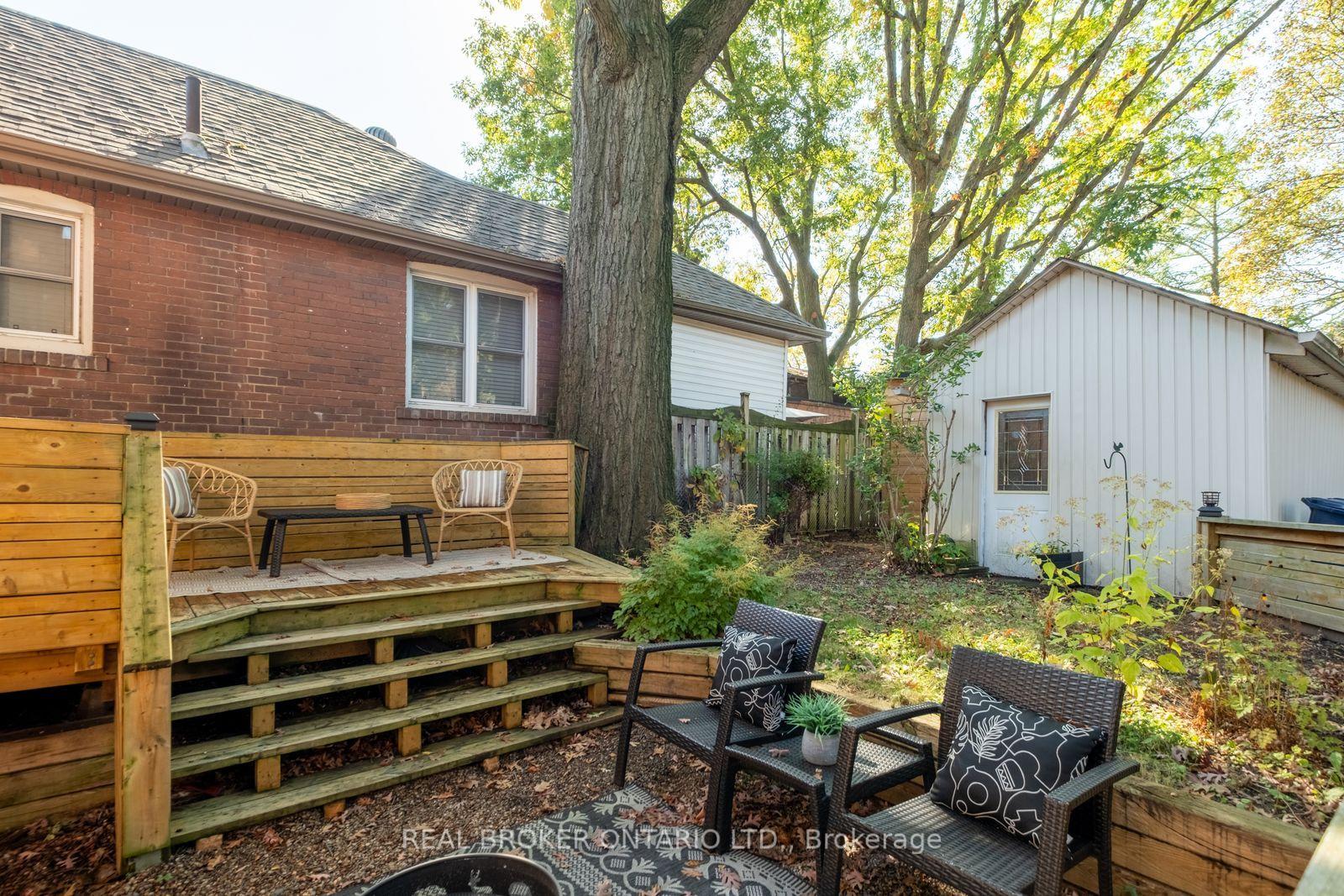 Photo 39 of 100 Oak Park Avenue, Toronto, Woodbine-Lumsden — HOMEH